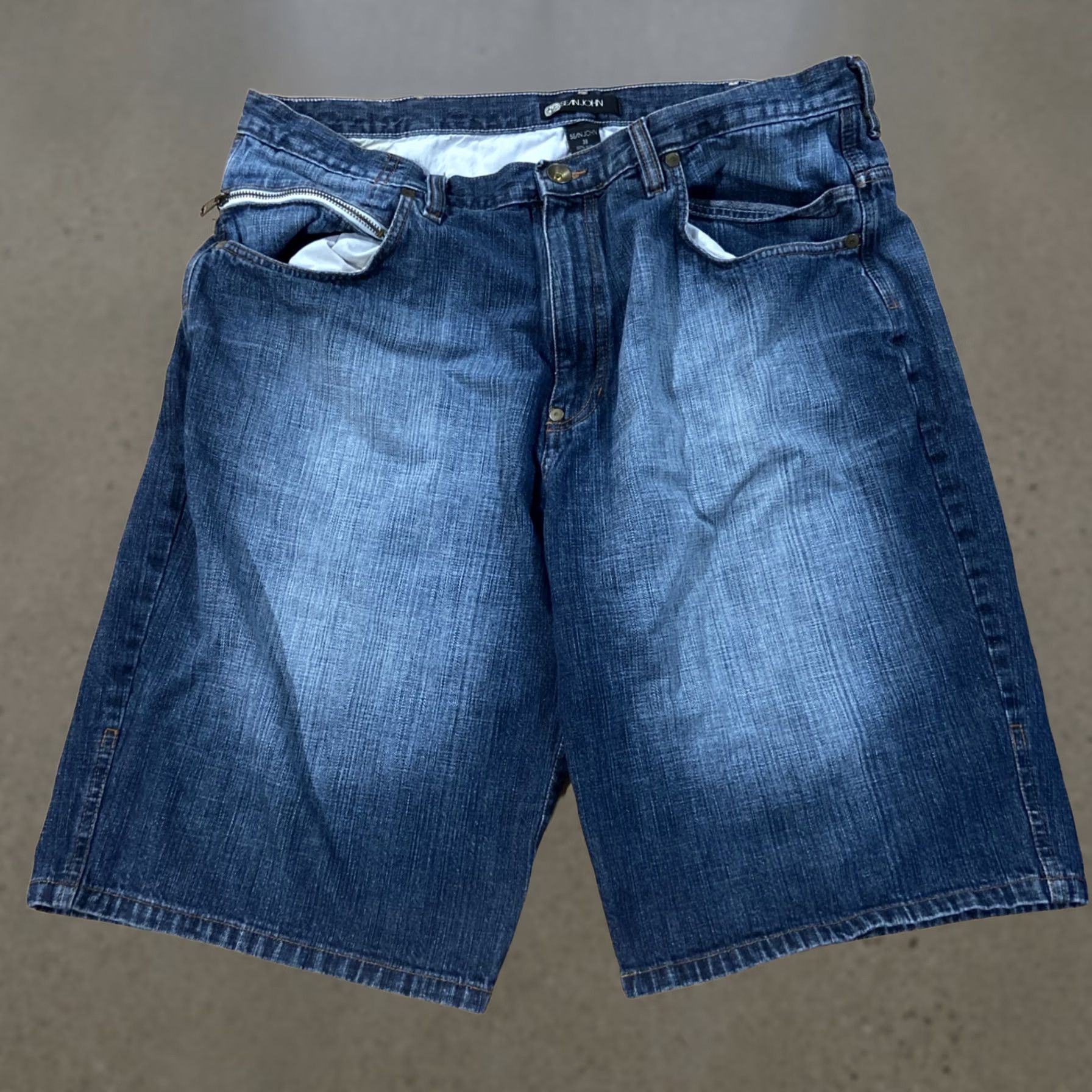 Sean John Sean John Vintage Hip Hop Baggy Jeans Short Size 38 Denim Jorts 5-Pocket Dark Blue Cotton Relaxed-Plain Streetwear Men Size US 38 / EU 54 - 1 Thumbnail