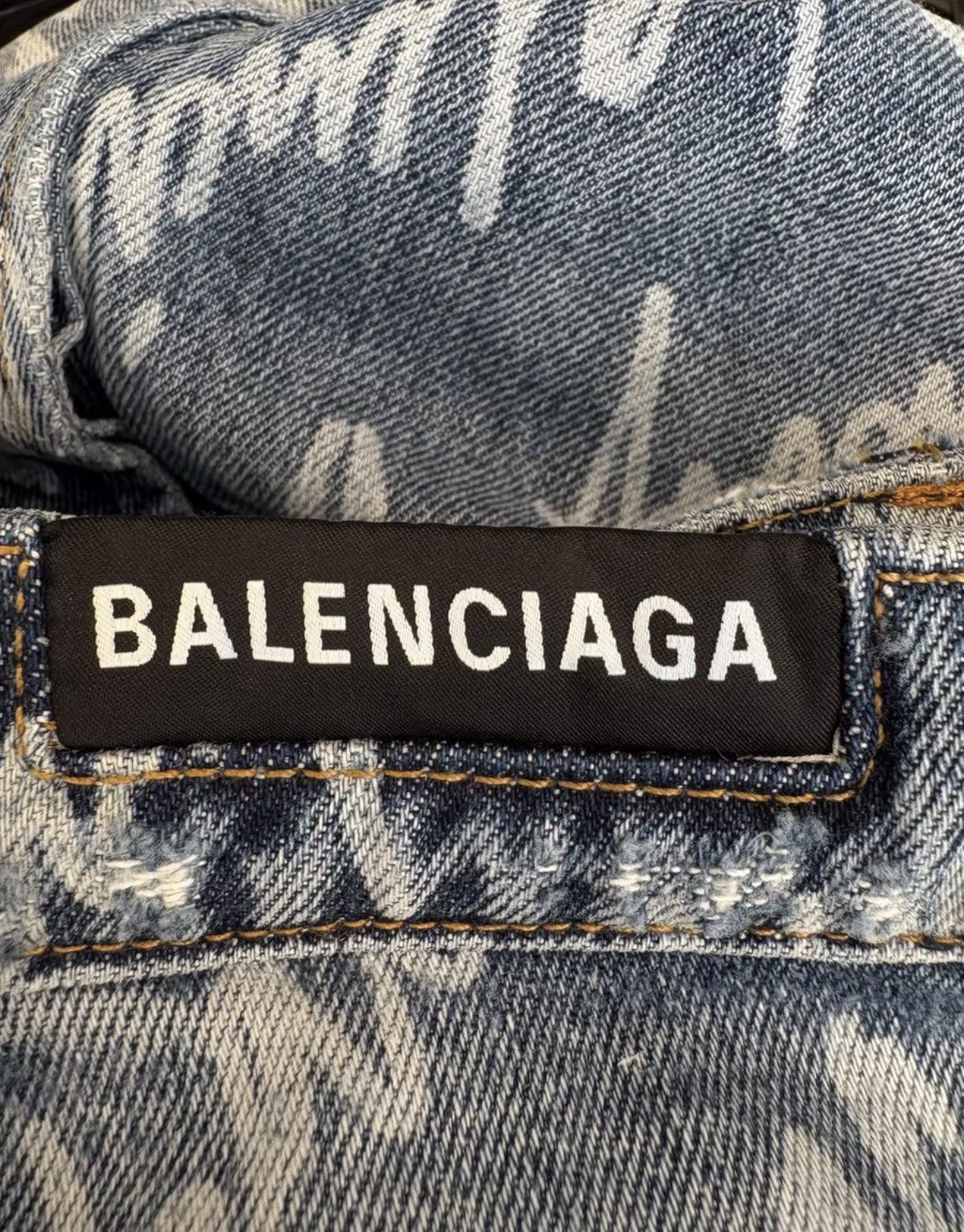 Balenciaga Brand New BALENCIAGA All-Logo Washed Denim Jeans K1 Size US 28 / EU 44 - 4 Thumbnail