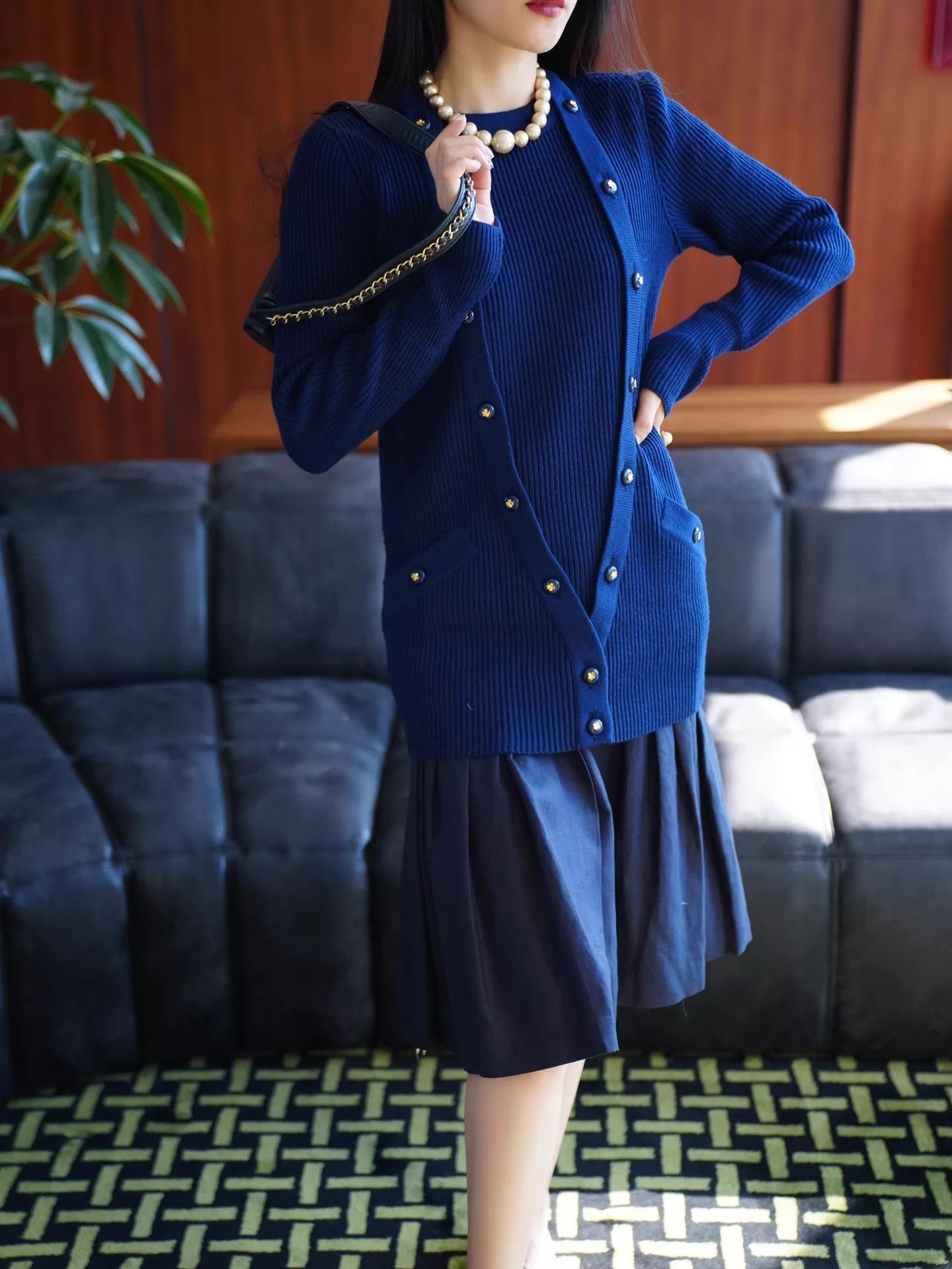 Chanel Chanel 1989 Vintage Royal Blue Wool Crewneck Sweater FR38 French Made Size S / US 4 / IT 40 - 9 Thumbnail