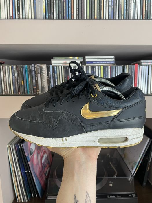 Nike air best sale max 2008 gold