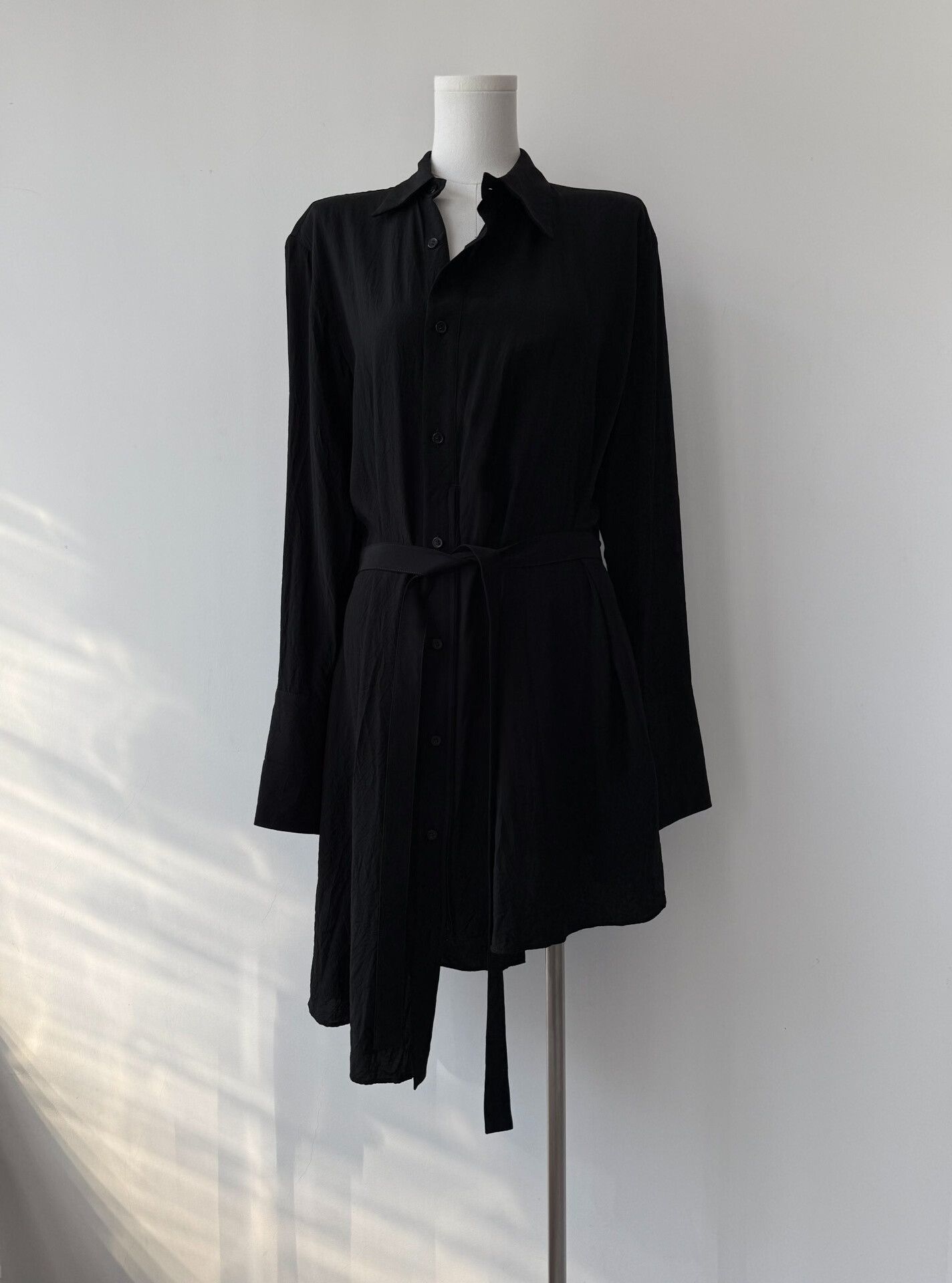 Yohji Yamamoto Yohji Yamamoto Black Asymmetrical Shirt Size M / US 6-8 / IT 42-44 - 1 Thumbnail