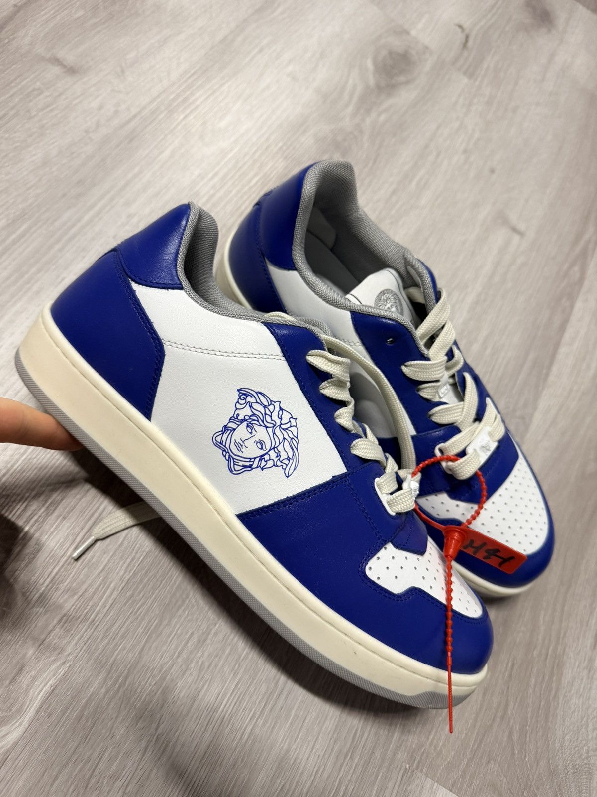 Versace Versace Medusa Sneakers Size US 8 / EU 41 - 2 Thumbnail