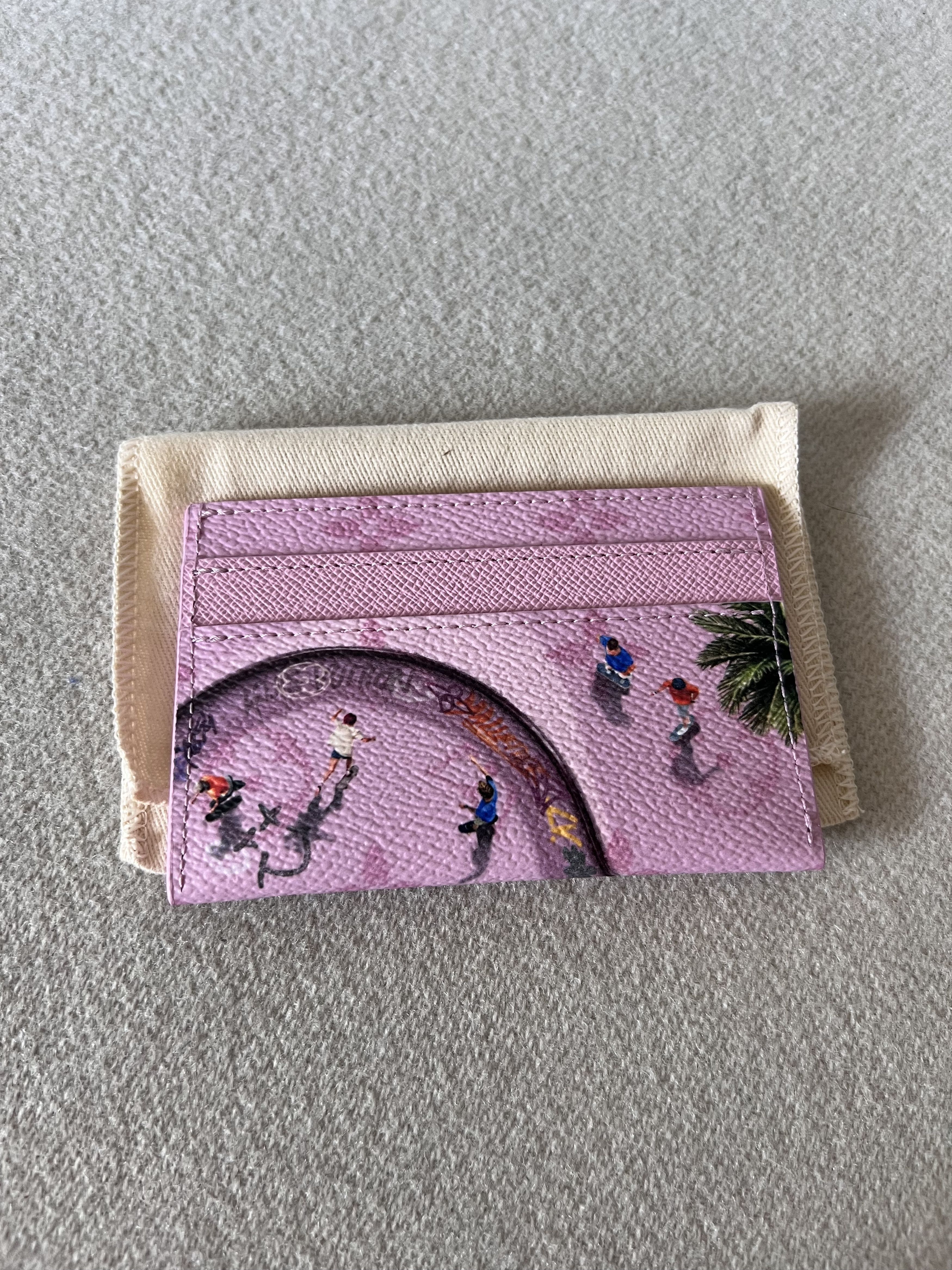Louis Vuitton Louis Vuitton Skateboarding Double Card Case in Pink Leather Size ONE SIZE - 3 Thumbnail