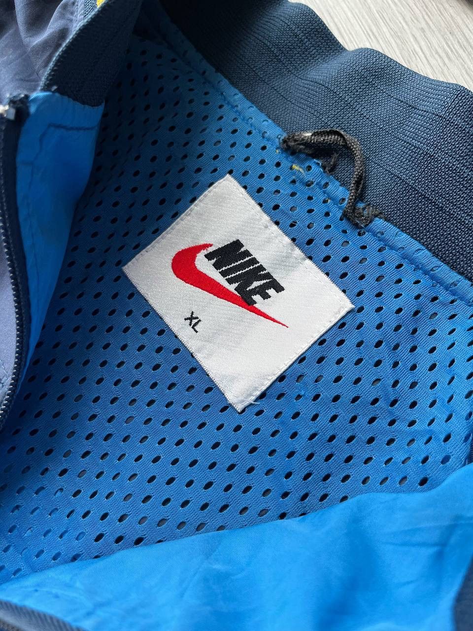 Nike Vintage Nike Swoosh Nylon Zip-up Jacket Y2K XL Size US XL / EU 56 / 4 - 5 Thumbnail