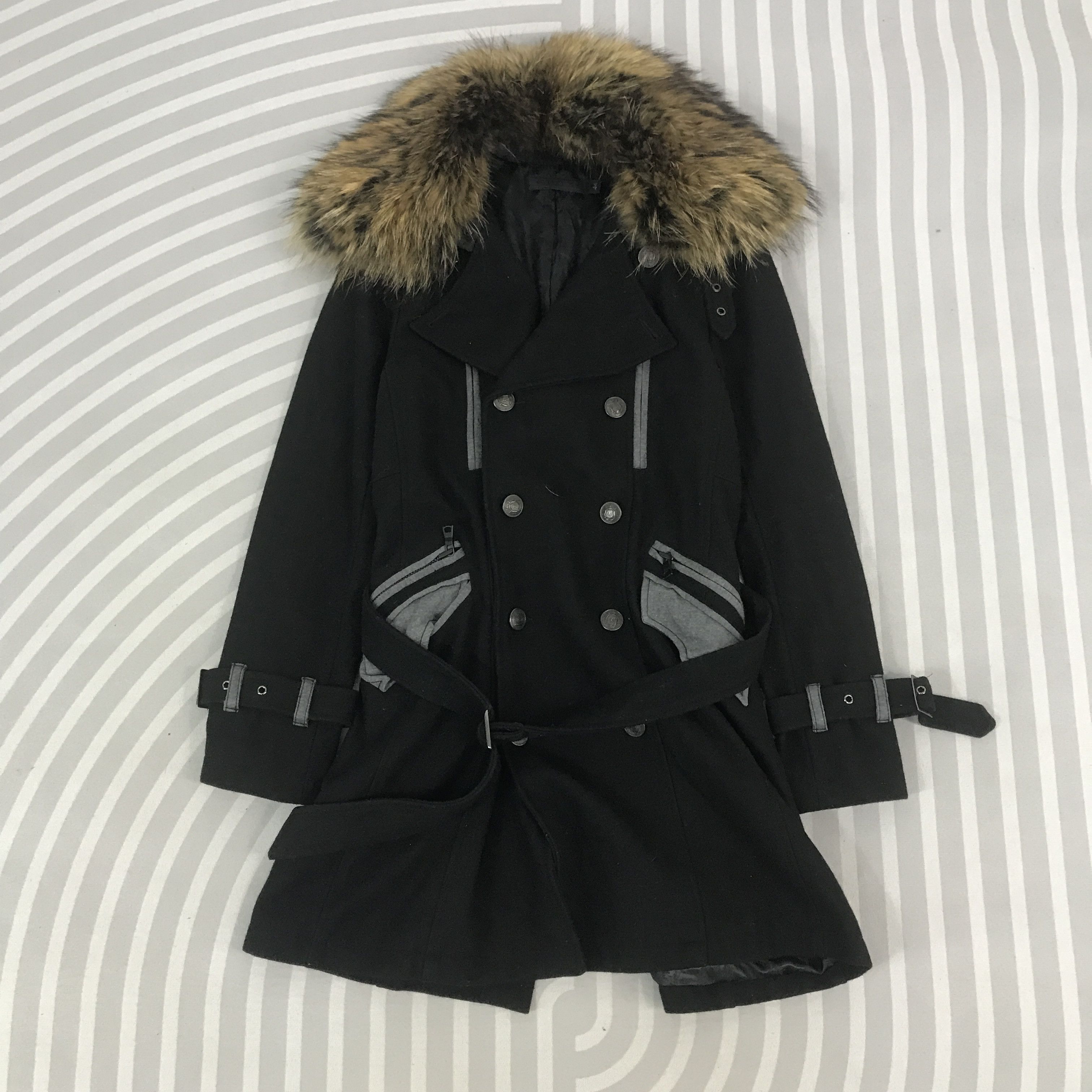 GOSTAR DE FUGA Fuga Black Fur Peacoat | Grailed
