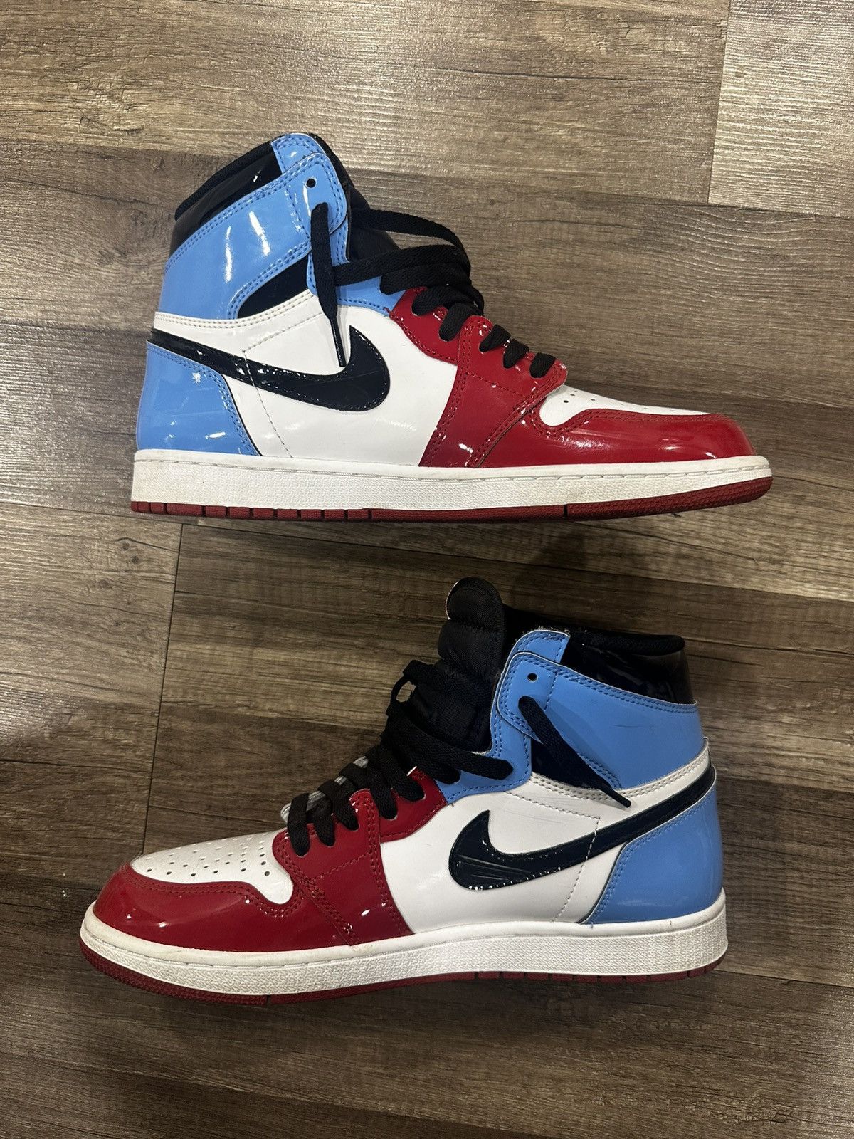 Jordan Brand 2019 Air Jordan 1 retro high OG ‘Fearless’ Size US 10 / EU 43 - 2 Thumbnail