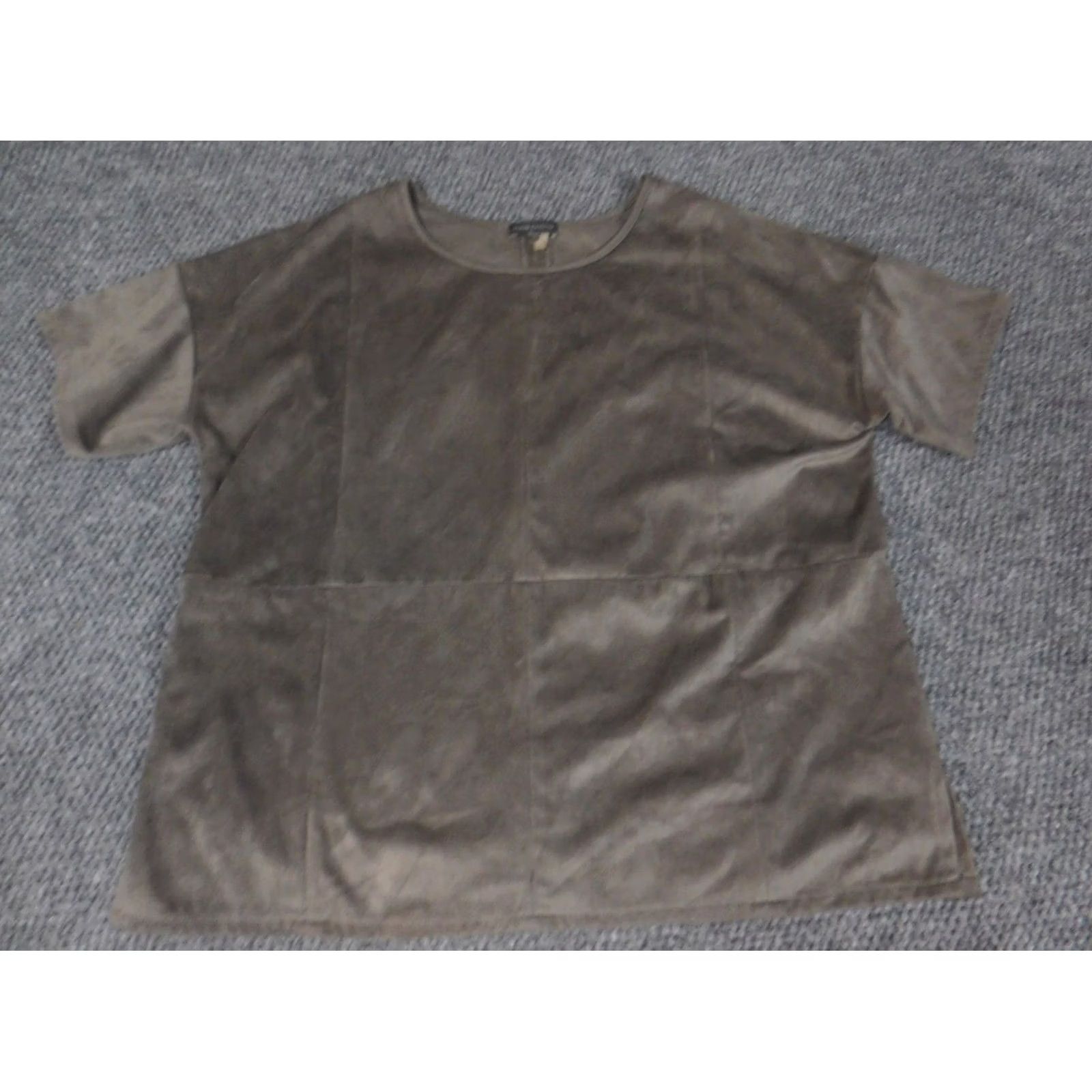 Vince Camuto Vince Camuto Blouse Short Sleeve Round Neck Pullover Gray S Womens Regular Stretch Geometric Casual Modern Size S / US 4 / IT 40 - 2 Thumbnail