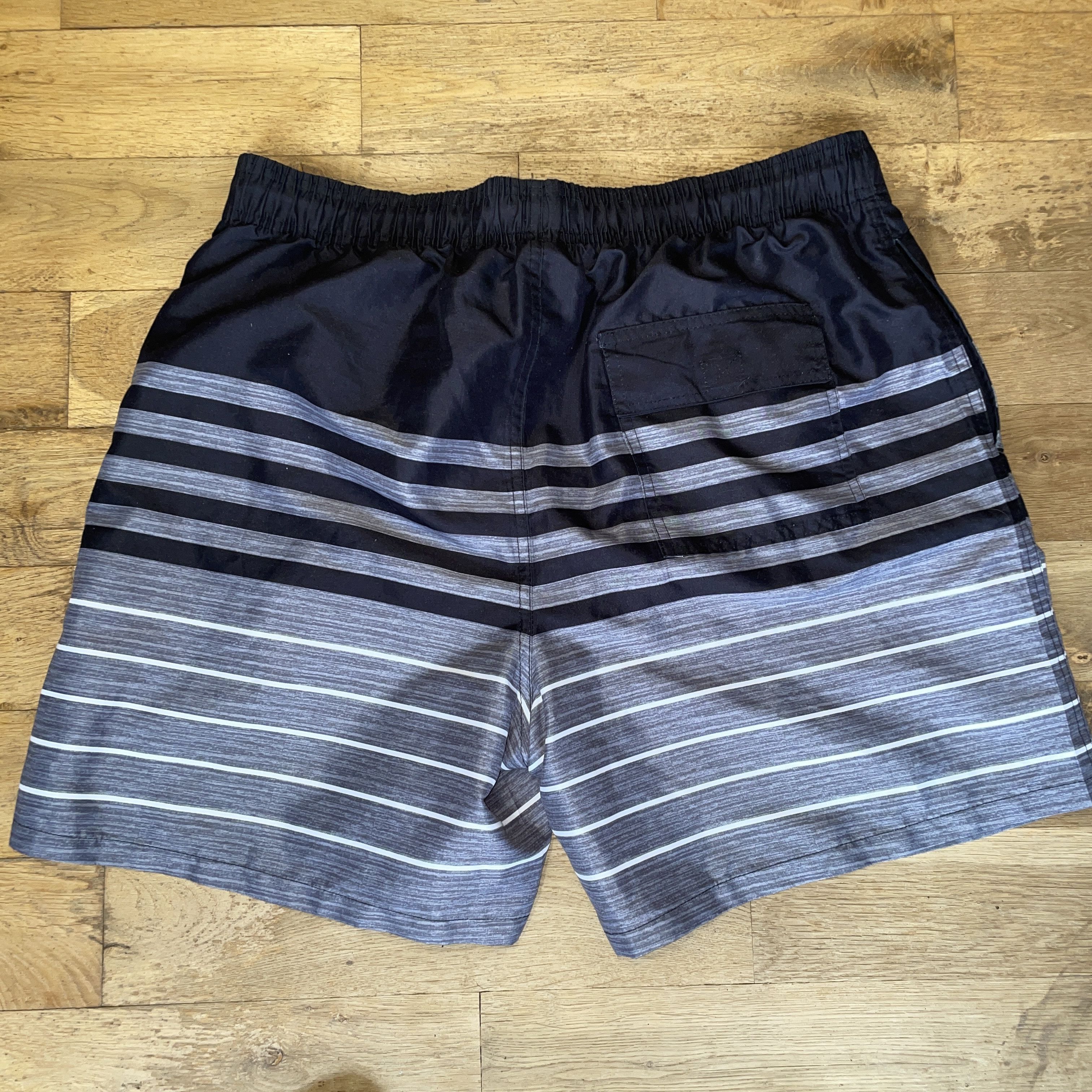 Other Decathlon Short Beach Shorts Swim Size 2 Xl Size US 42 / EU 58 - 2 Thumbnail