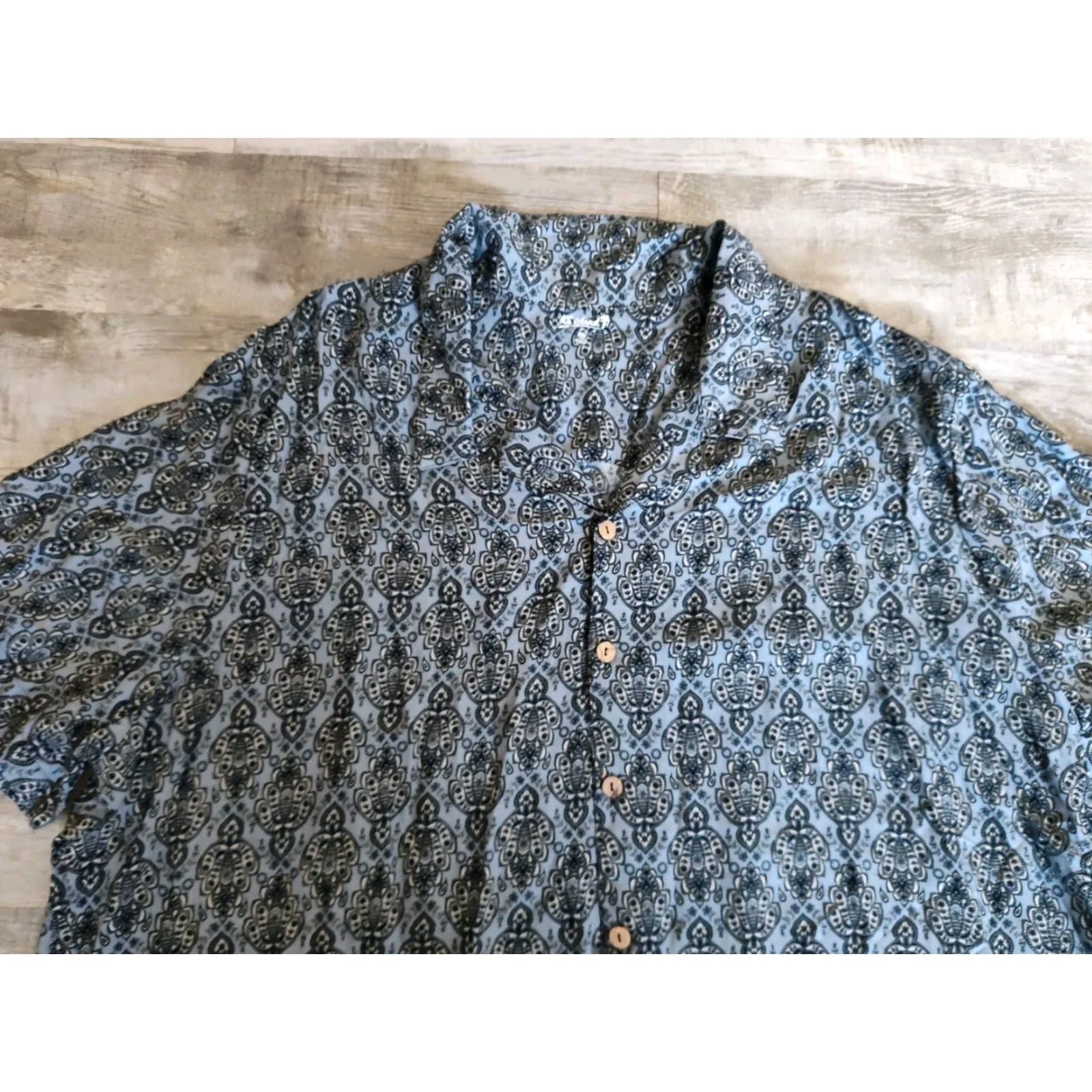 Vintage KS Island Mens Big 3XL Button-Up Hawaiian Camp Shirt Gray Paisley Short Sleeve Button-Up Shirt Mens Big & Tall Relaxed 100% Rayon Vintage: No Size US XXL / EU 58 / 5 - 3 Thumbnail