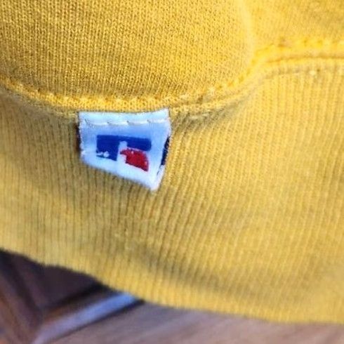 Russell Athletic RUSSELL ATHLETIC Sweatshirt XL Yellow Crewneck Vintage USA MADE Blank Mens Regular Size XL Sweatshirt Yellow Size US XL / EU 56 / 4 - 4 Thumbnail