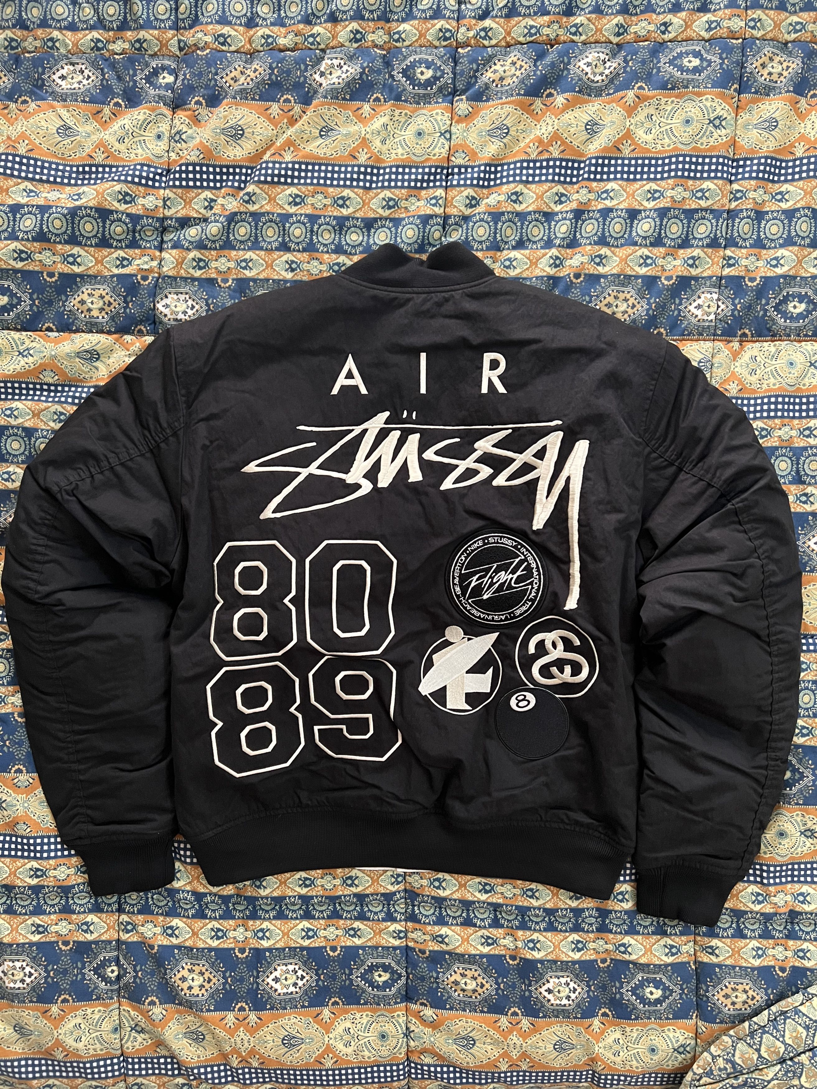 Nike STÜSSY & NIKE XL REVERSIBLE VARSITY JACKET Black Sail white