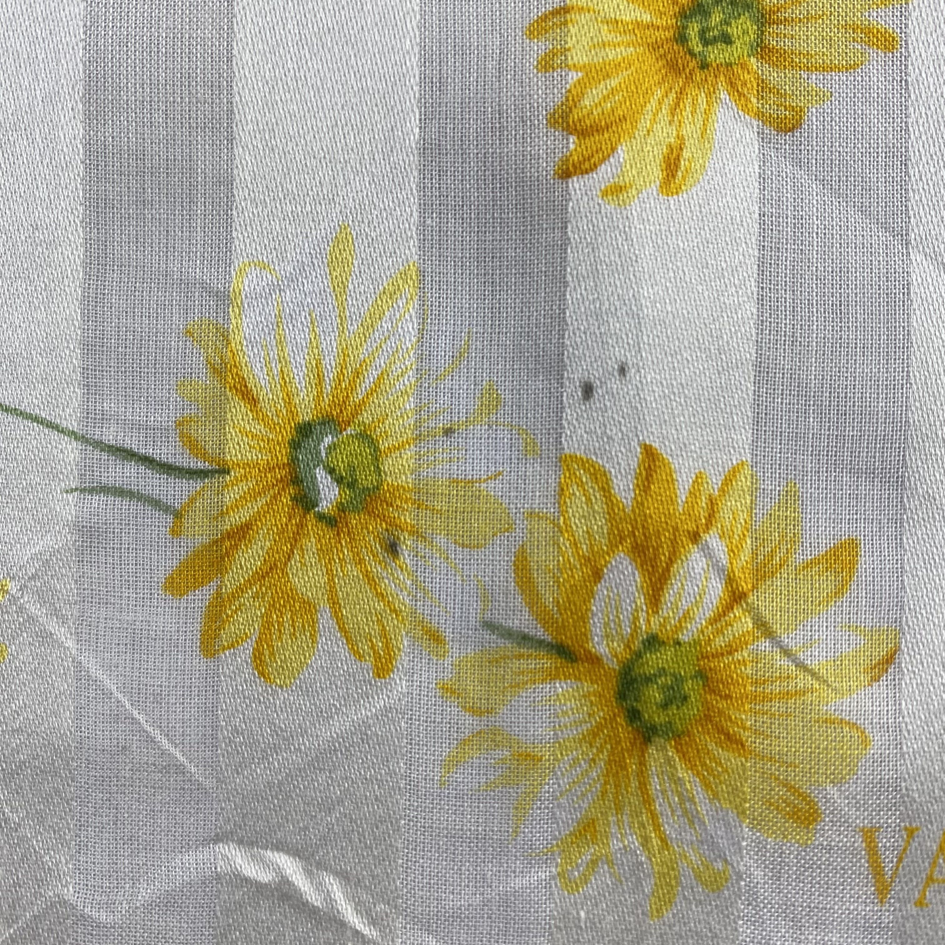 Valentino × Vintage Valentino Handkerchief / Neckerchief / Bandana-P1736 Size ONE SIZE - 5 Thumbnail