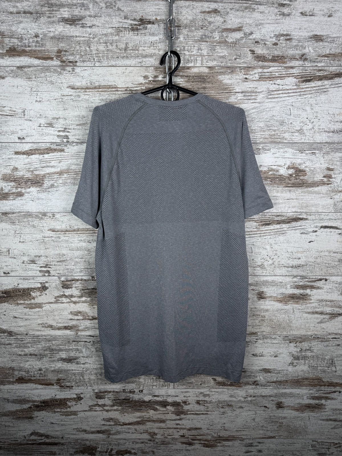 Gymshark Mens Gymshark T-shirt grey tee sport size L vital onyx Size US L / EU 52-54 / 3 - 7 Thumbnail