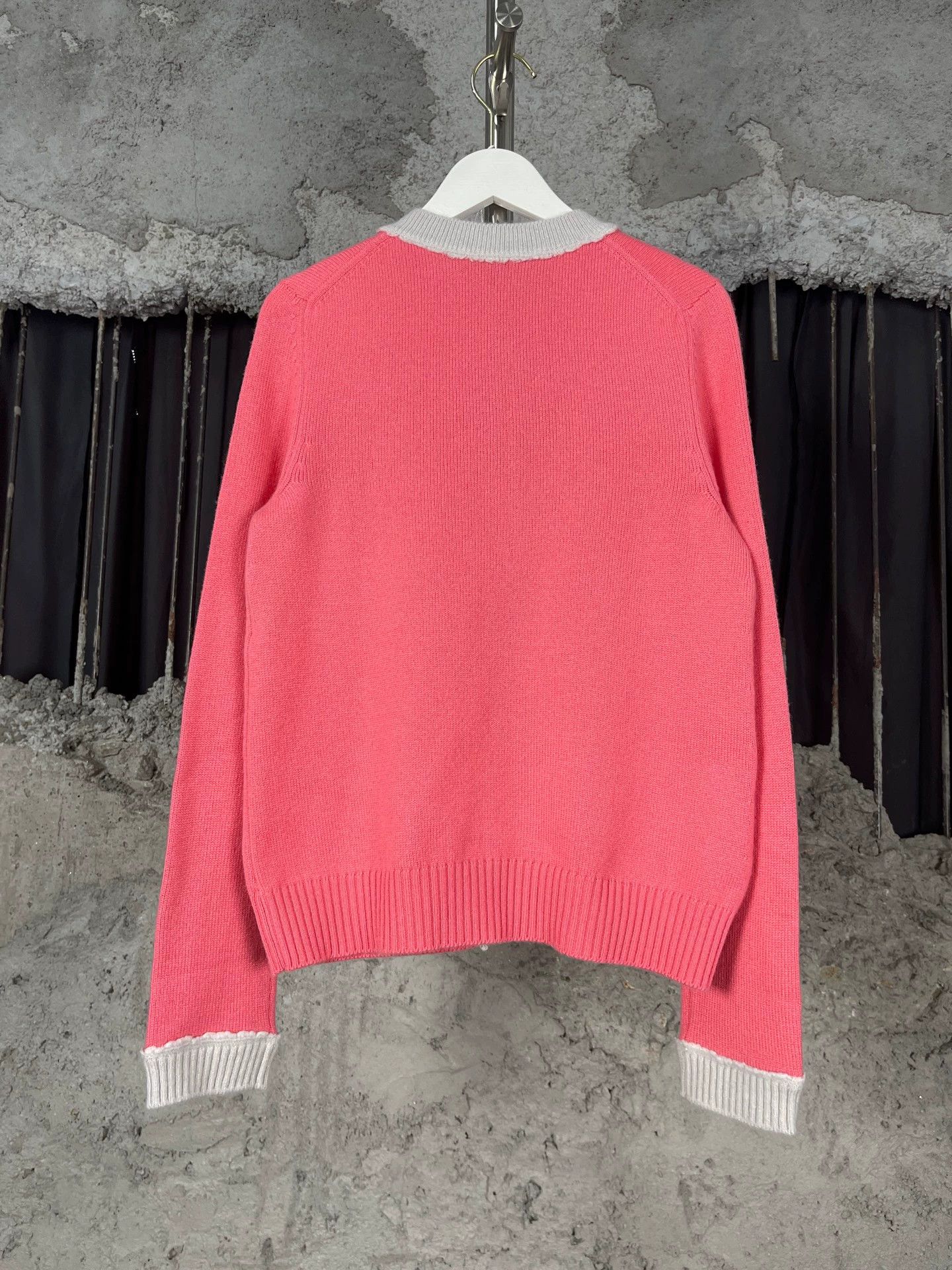 Chanel Chanel Women's Wool Cardigan 34 99 New Size XS / US 0-2 / IT 36-38 - 2 Thumbnail