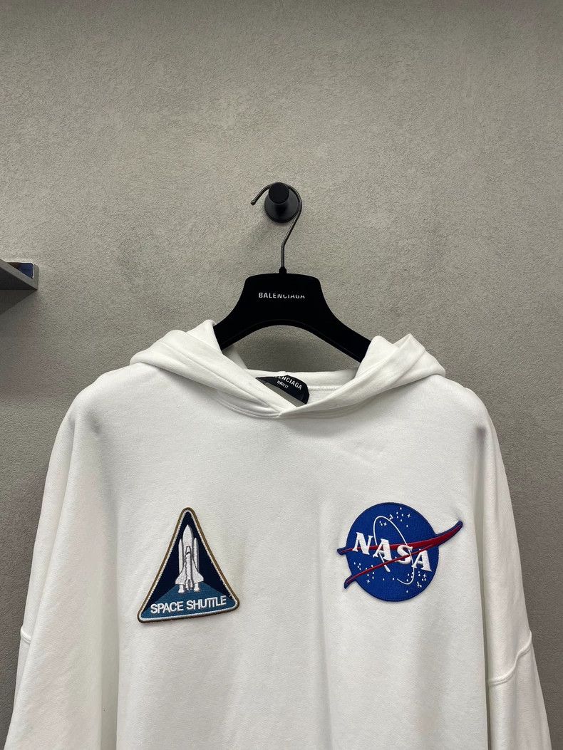 Balenciaga Balenciaga NASA Collaboration Labeled Hooded White Sweatsh Size US XS / EU 42 / 0 - 4 Thumbnail