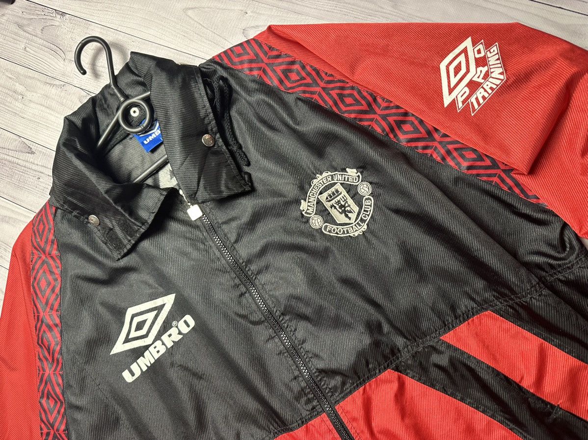 Umbro Vintage Umbro Pro training Manchester United jacket rare L Size US L / EU 52-54 / 3 - 6 Thumbnail