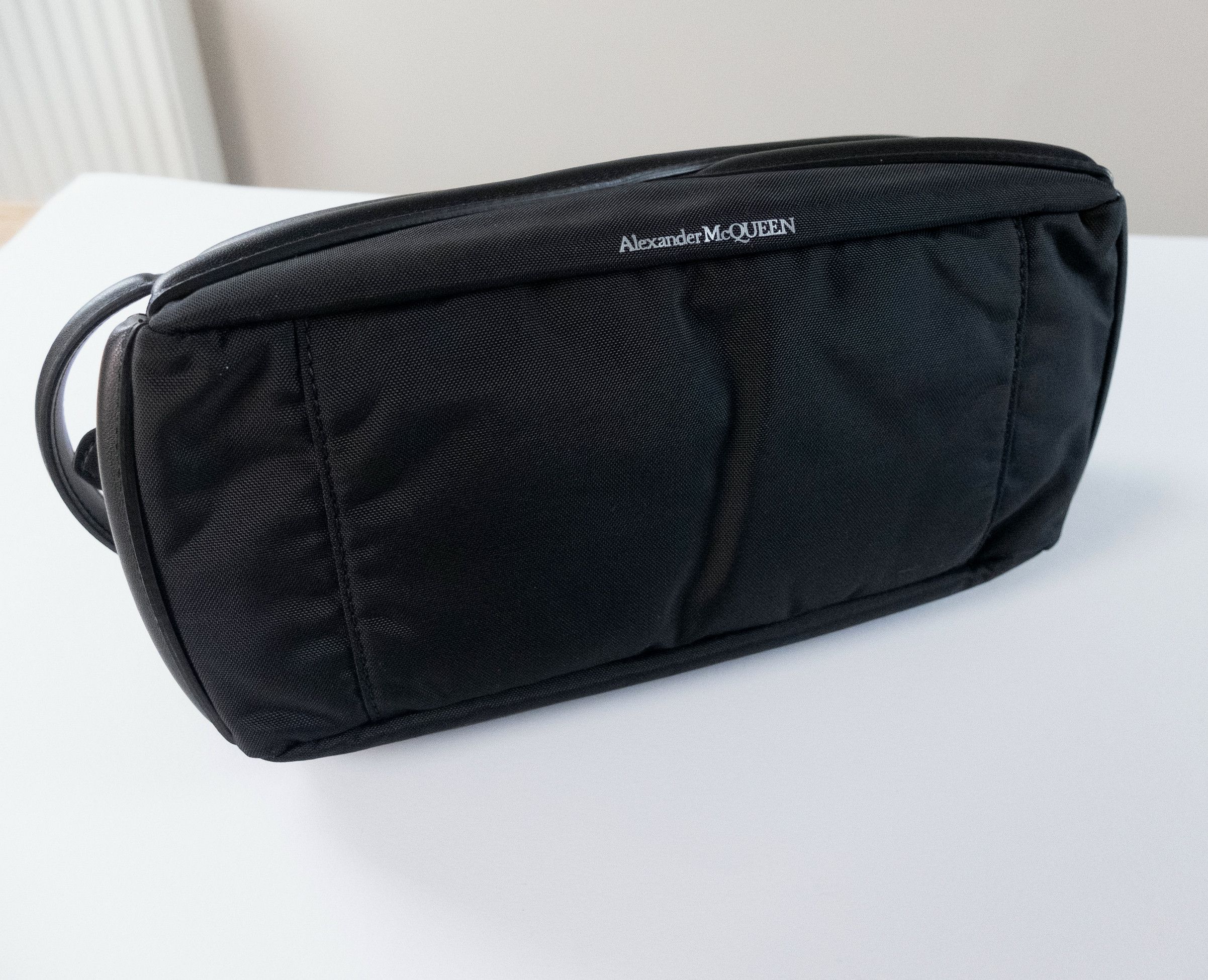 Alexander McQueen ALEXANDER MCQUEEN Harness black nylon toiletry bag clutch q Size ONE SIZE - 6 Thumbnail