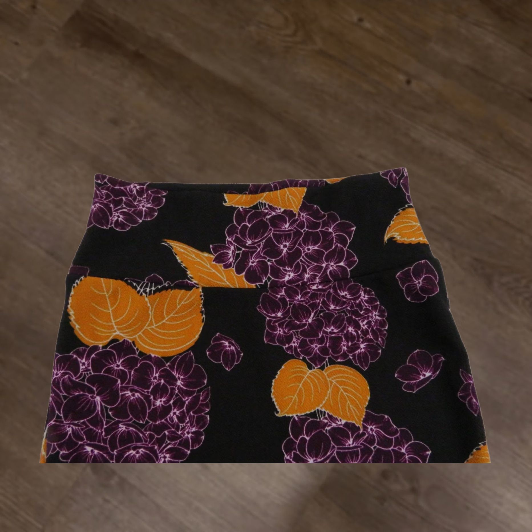 Vintage Lularoe Cassie Skirt XS Black Floral Pencil Knee Length VINTAGE? Size 26" / US 2 / IT 38 - 1 Thumbnail