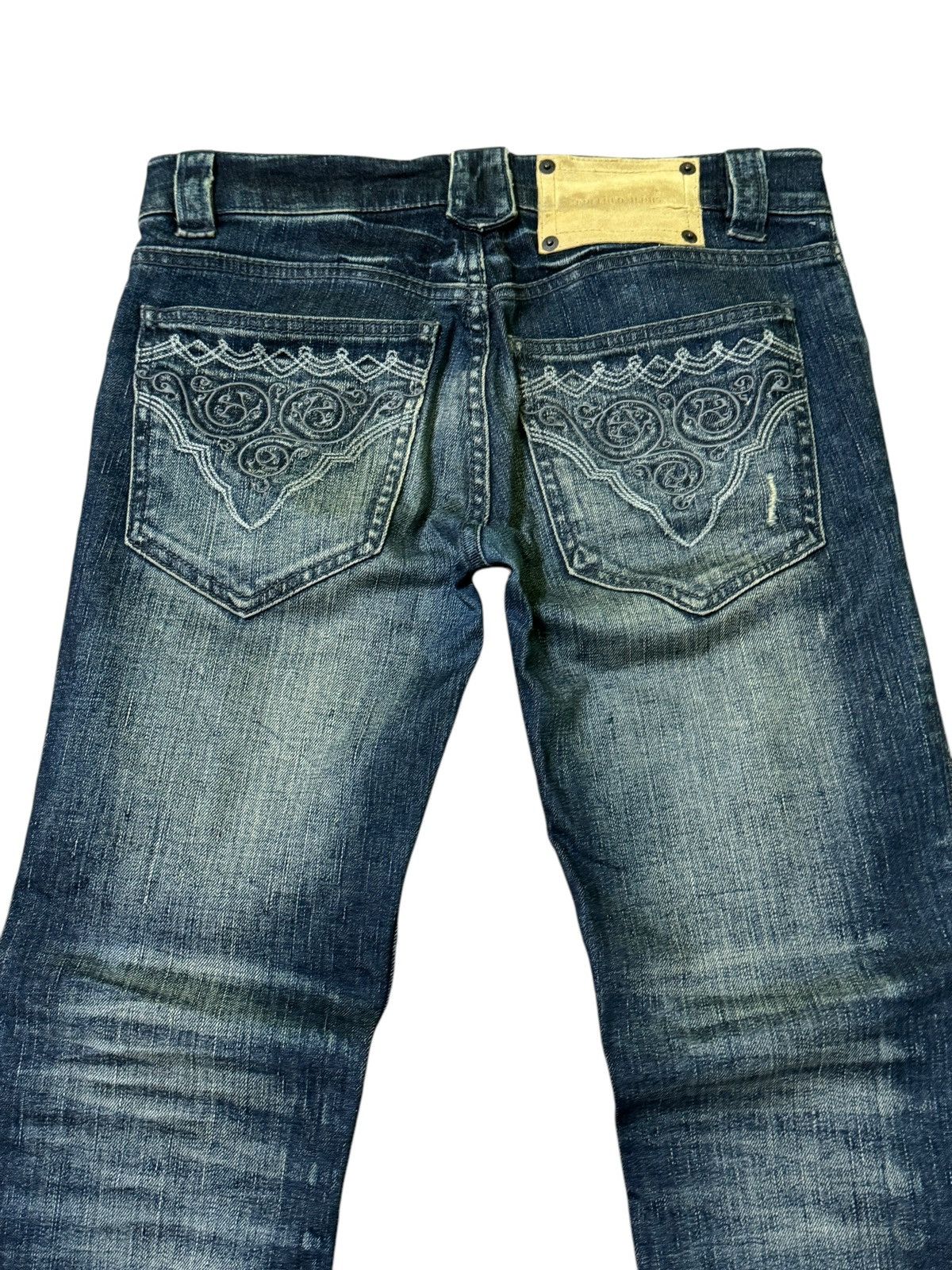 If Six Was Nine Flared Buffalo Jeans Embroidered Distress Low Waist Denim Size US 29 - 9 Thumbnail
