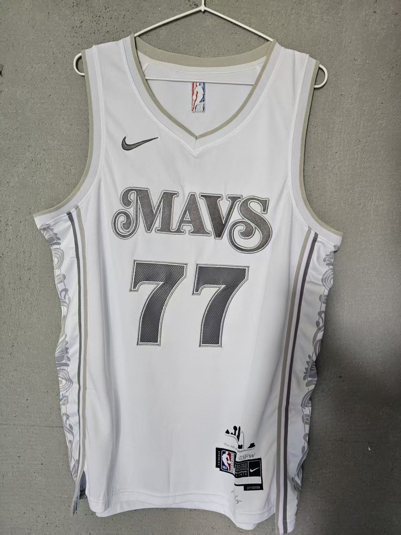 NBA Luka Dončić Jersey Dallas Mavericks Double Stitched XXL Size US XXL / EU 58 / 5 - 2 Thumbnail