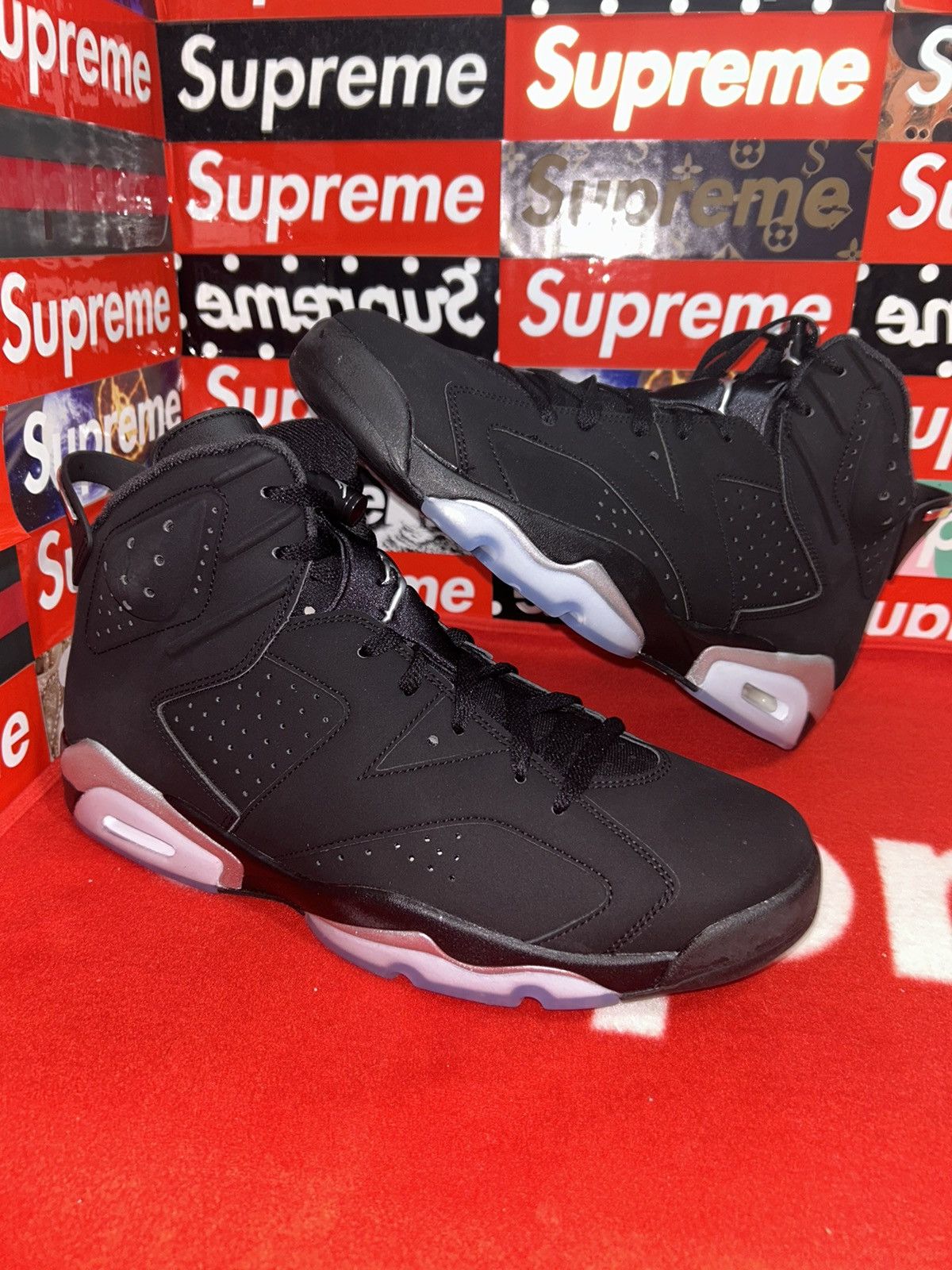 Jordan Brand Jordan 6 Retro Chrome Metallic Silver DX2836-001 size 13 Size US 13 / EU 46 - 1 Thumbnail