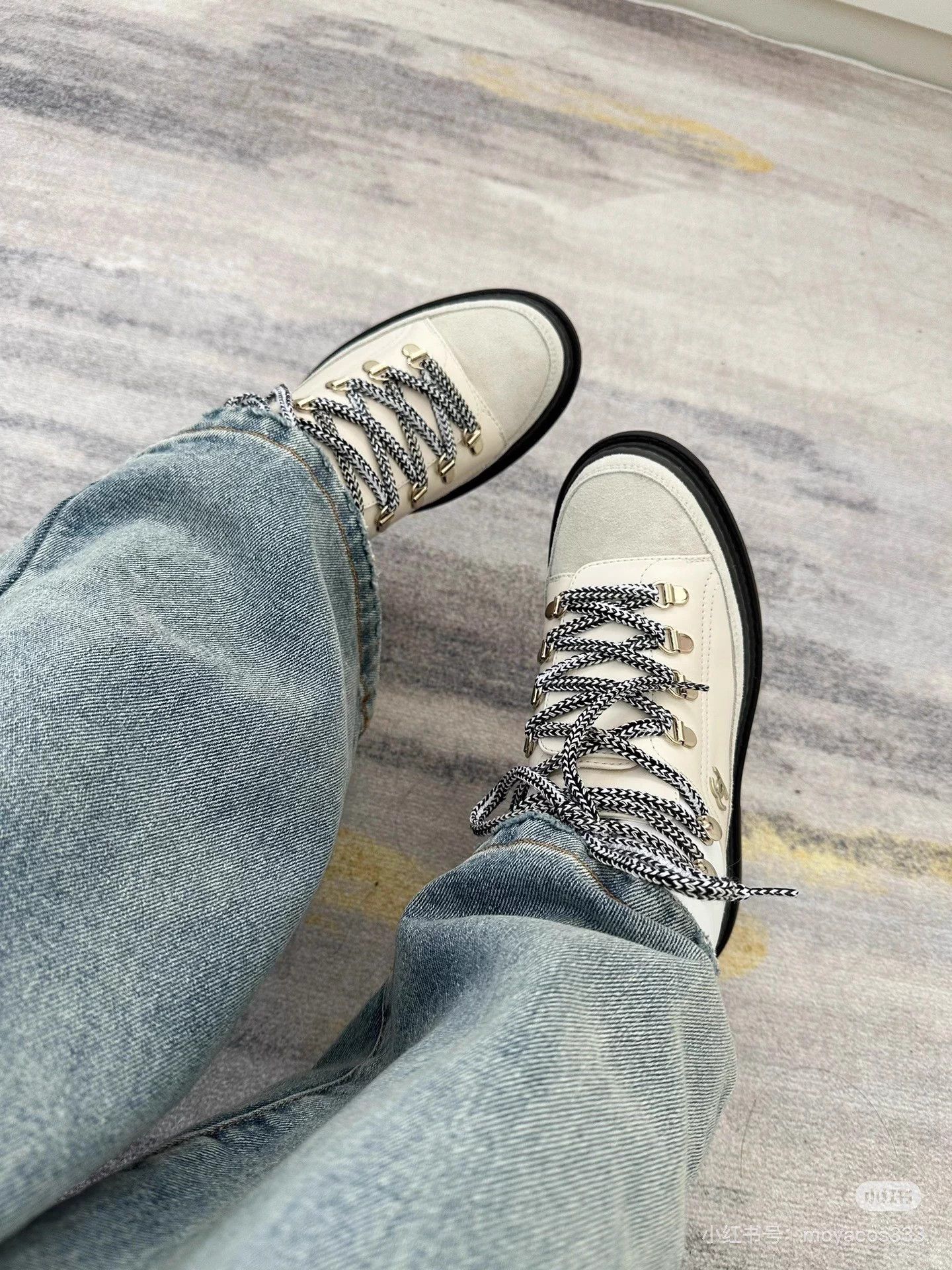 Chanel Chanel Coco neige cream suede lace-up snow boots 36 new Size US 5 / IT 35 - 9 Thumbnail