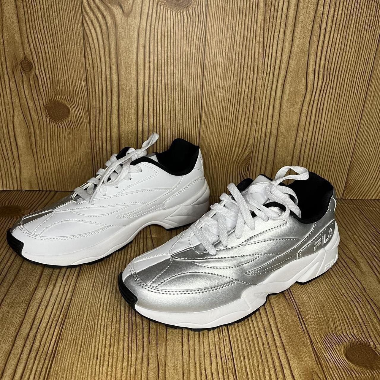 Fila FILA V94M 50/50 silver and white sneakers everyday shoes Size US 7 / IT 37 - 1 Thumbnail