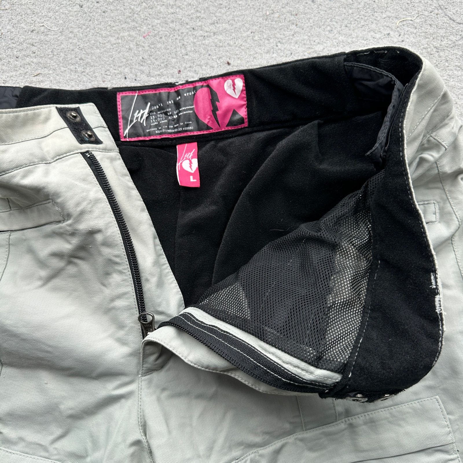 Other Nitro Snowboards Lita Pants Womens Large Gray Black Size 34" / US 12 / IT 48 - 13 Thumbnail
