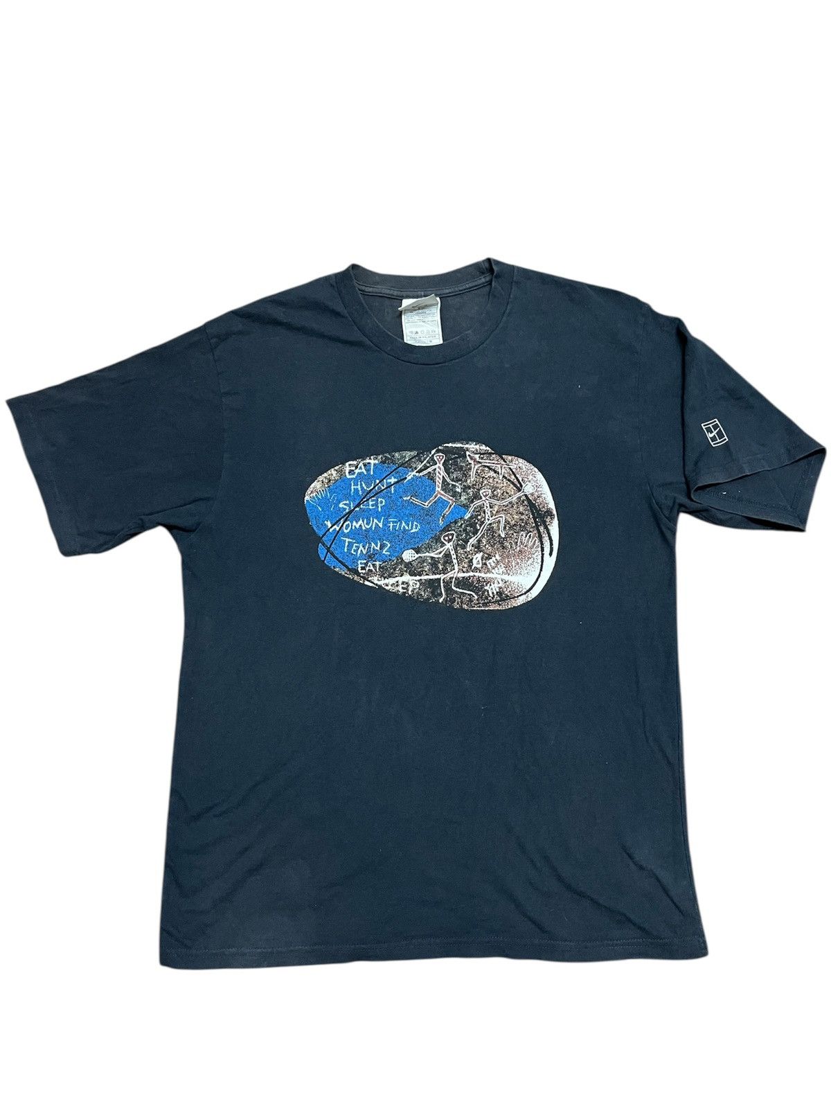 Nike 💥Vintage Y2K Graphic Nike Court Tee Size US M / EU 48-50 / 2 - 1 Thumbnail
