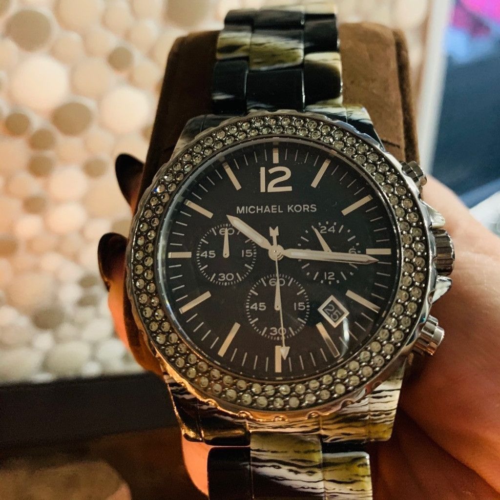 Michael Kors Michael Kors Black w brown Watch like new in box Size ONE SIZE - 5 Thumbnail