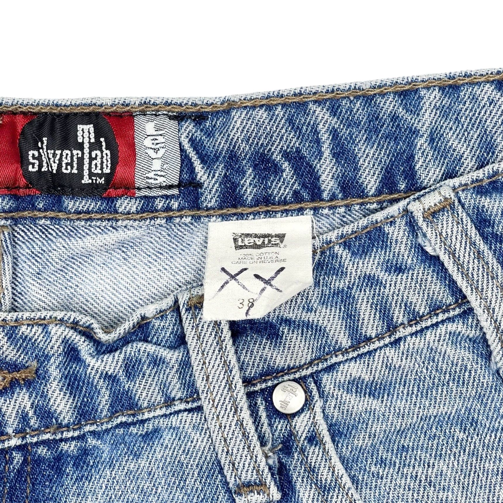 Levi's VINTAGE Levi's SilverTAB Denim Bermuda Shorts Mens Sz 38 Blue 90s Relaxed Fit USA Size US 38 / EU 54 - 2 Thumbnail