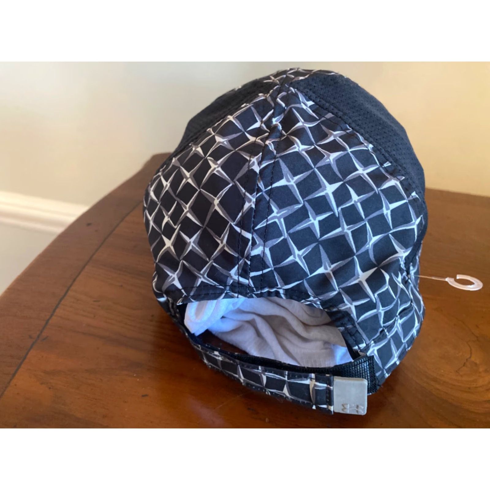 Under Armour Under Armour Gray Black Adjustable Stretch Running Cycling Hat Cap Ventilated Women Adjustable Black Hat Cap Size ONE SIZE - 3 Thumbnail