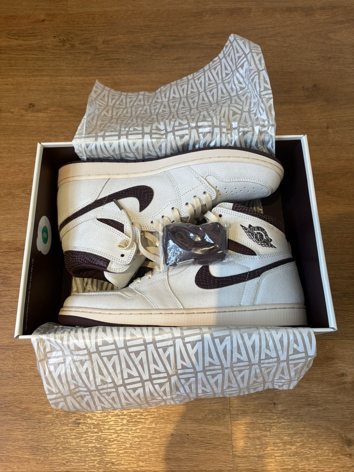A Ma Maniere × Nike Air Jordan 1 Retro High OG SP x A Ma Maniere Size US 12 / EU 45 - 9 Thumbnail