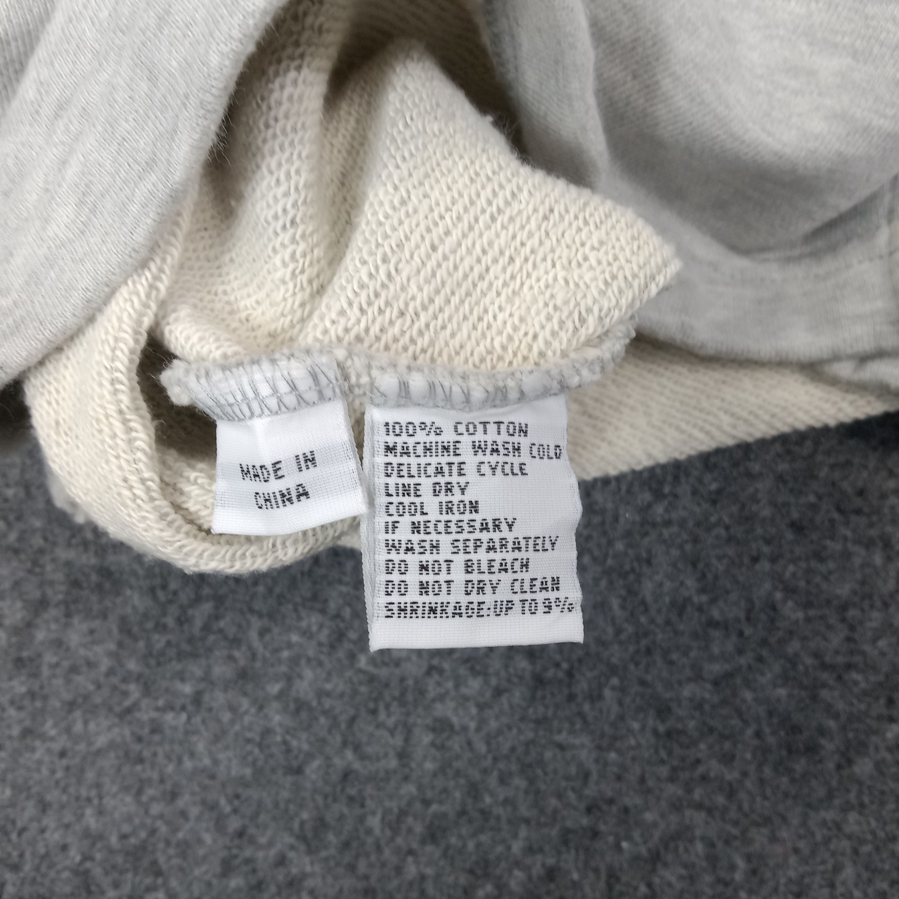 Yves Saint Laurent Yves Saint Laurent Italian Brand Sweatshirt C250N13 Size US S / EU 44-46 / 1 - 6 Thumbnail