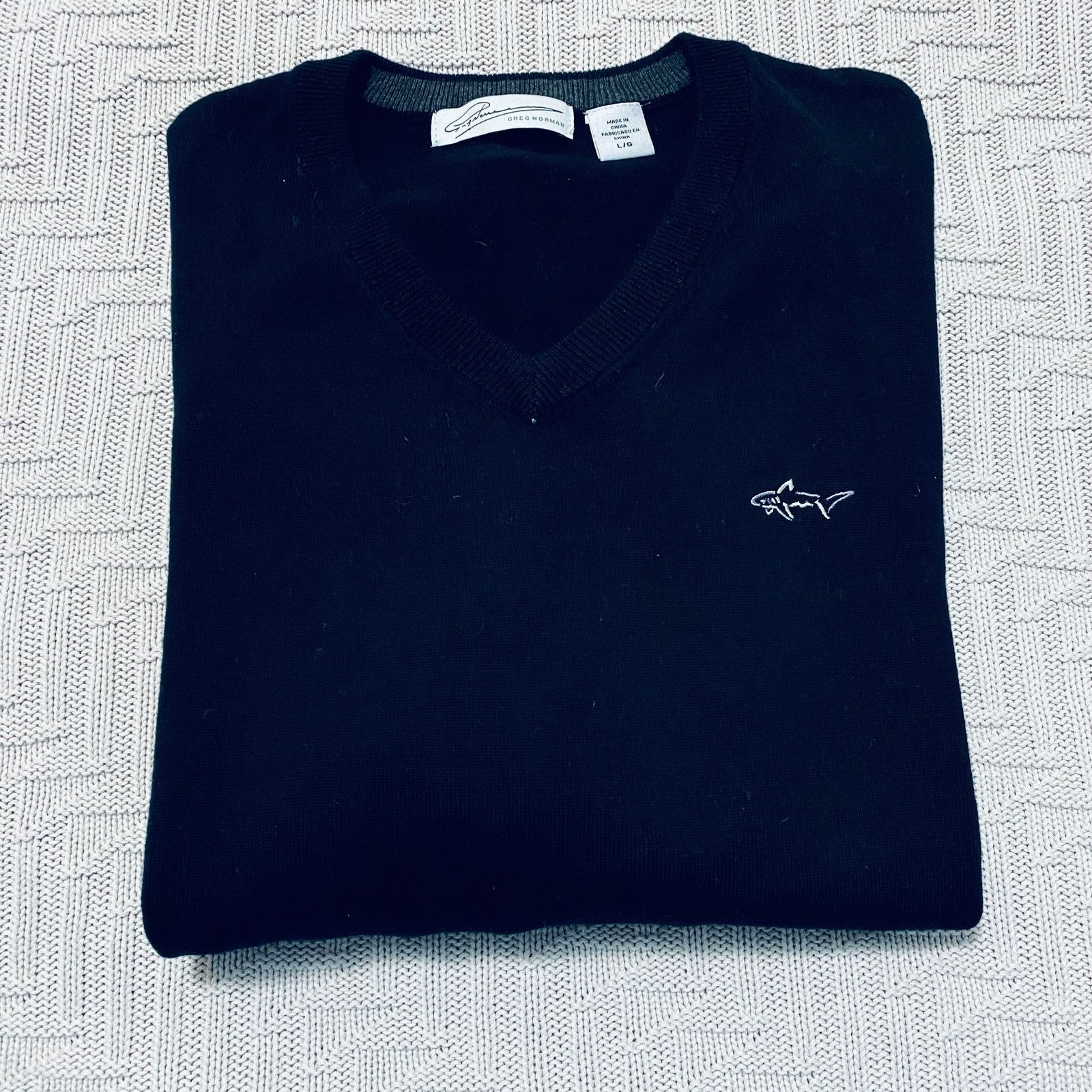 Greg Norman Greg Norman black v neck cotton sweater Size US L / EU 52-54 / 3 - 1 Thumbnail