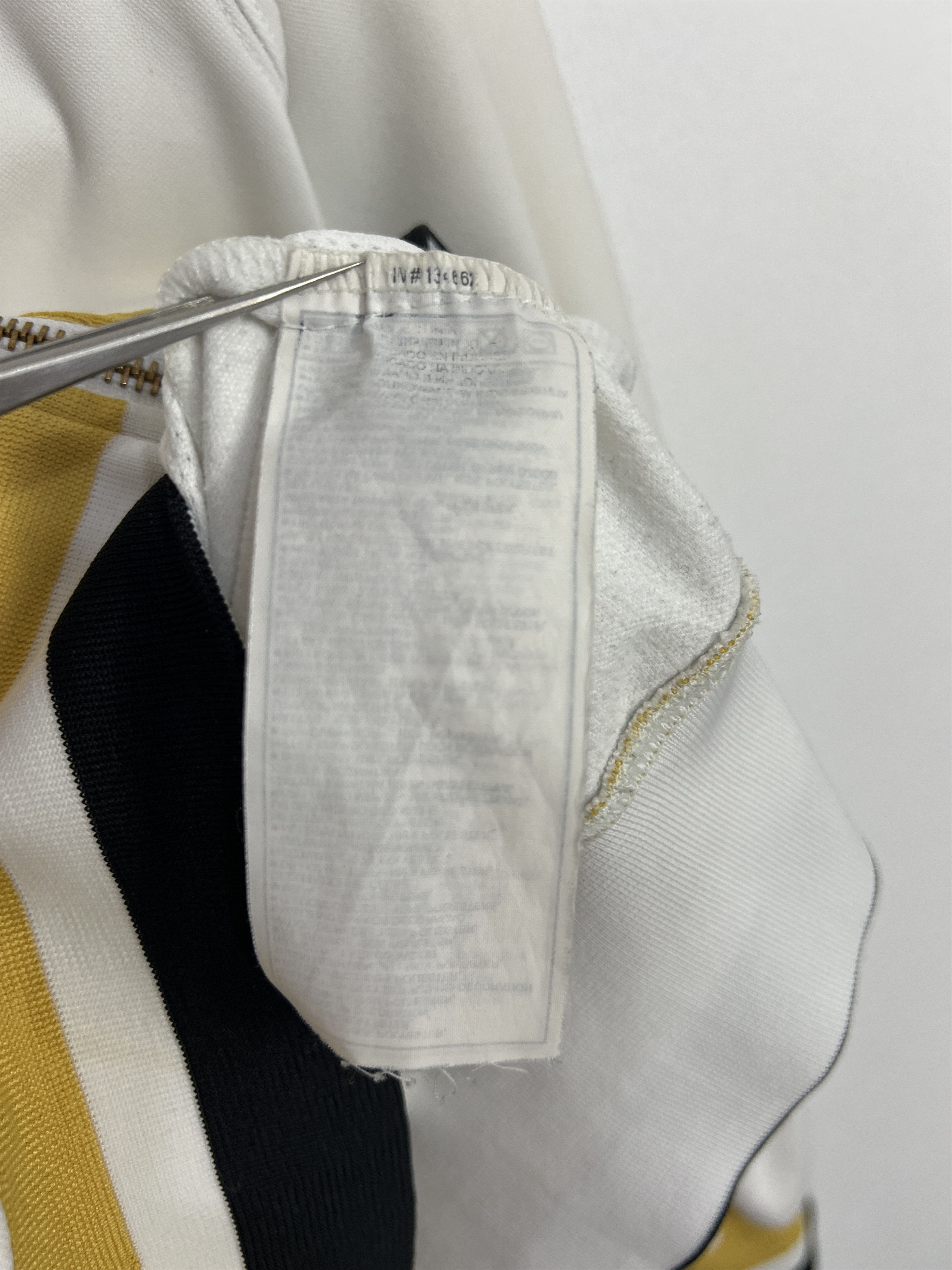 Nike Vintage Nike Borussia Dortmund White Bomber Jacket Football Size US M / EU 48-50 / 2 - 10 Thumbnail