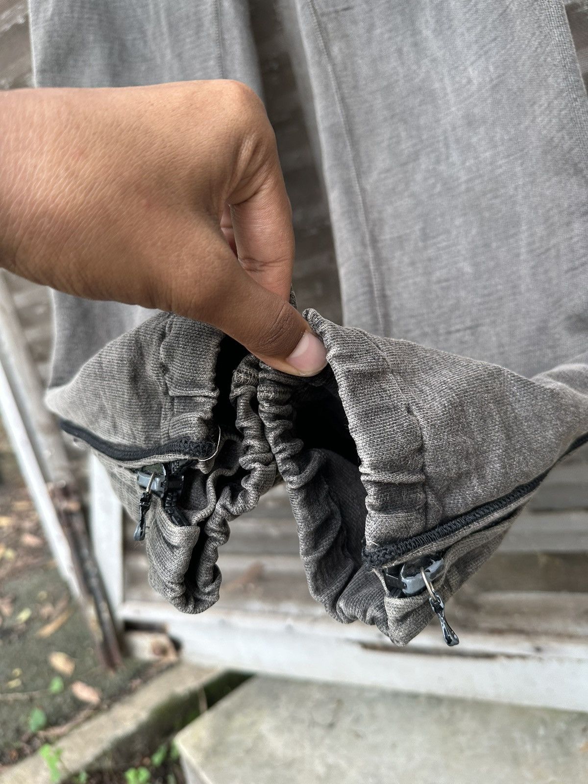 RIPVANWINKLE RIP VAN WINKLE DUSTY BLACK JOGGER PANTS RIRI ZIPPER Size US 30 / EU 46 - 11 Thumbnail
