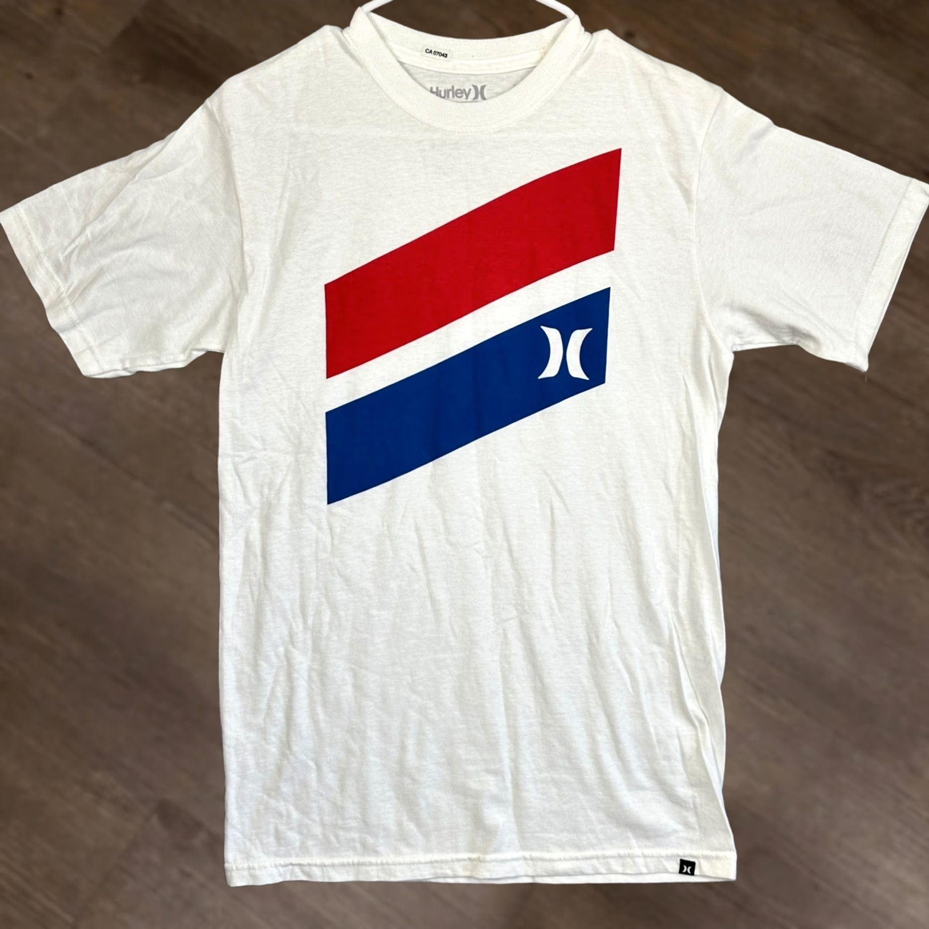 Hurley Hurley T-Shirt Mens Small White Short Sleeve Crewneck 100% Cotton Classic Fit NEW Size US S / EU 44-46 / 1 - 1 Thumbnail