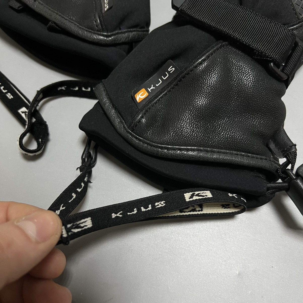 KJUS KJUS Ski Snowboard Gloves PrimaLoft Leather Black Size ONE SIZE - 10 Thumbnail