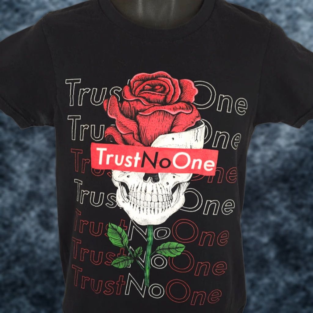 Vintage Trust No One T Shirt Mens Size Small Black Skull Roses Skeleton Shirt Size US XL / EU 56 / 4 - 1 Thumbnail
