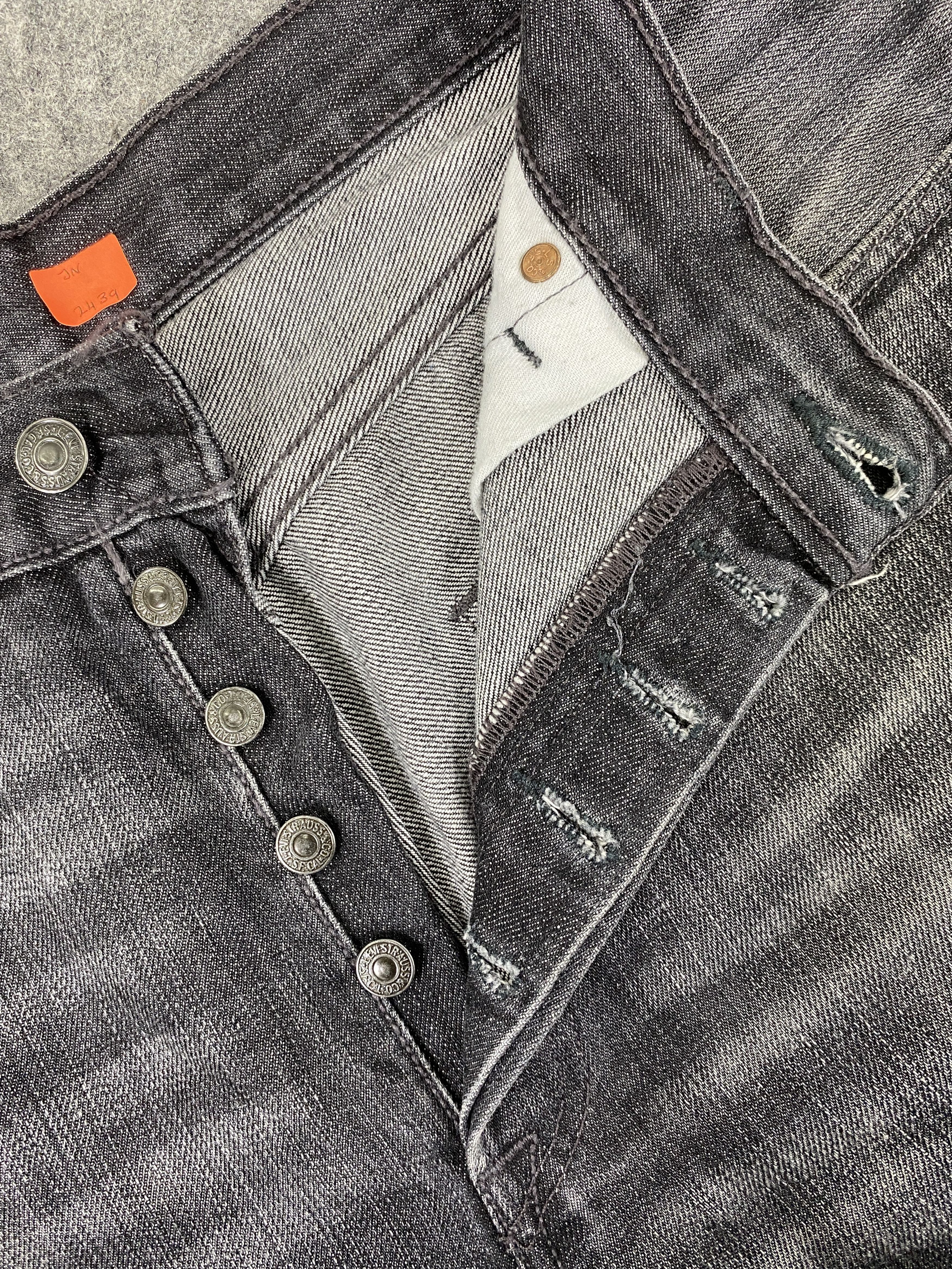 Levi's Distressed Black Vintage Levi's 501 35x34 Denim -JN2439 Size US 35 - 6 Thumbnail
