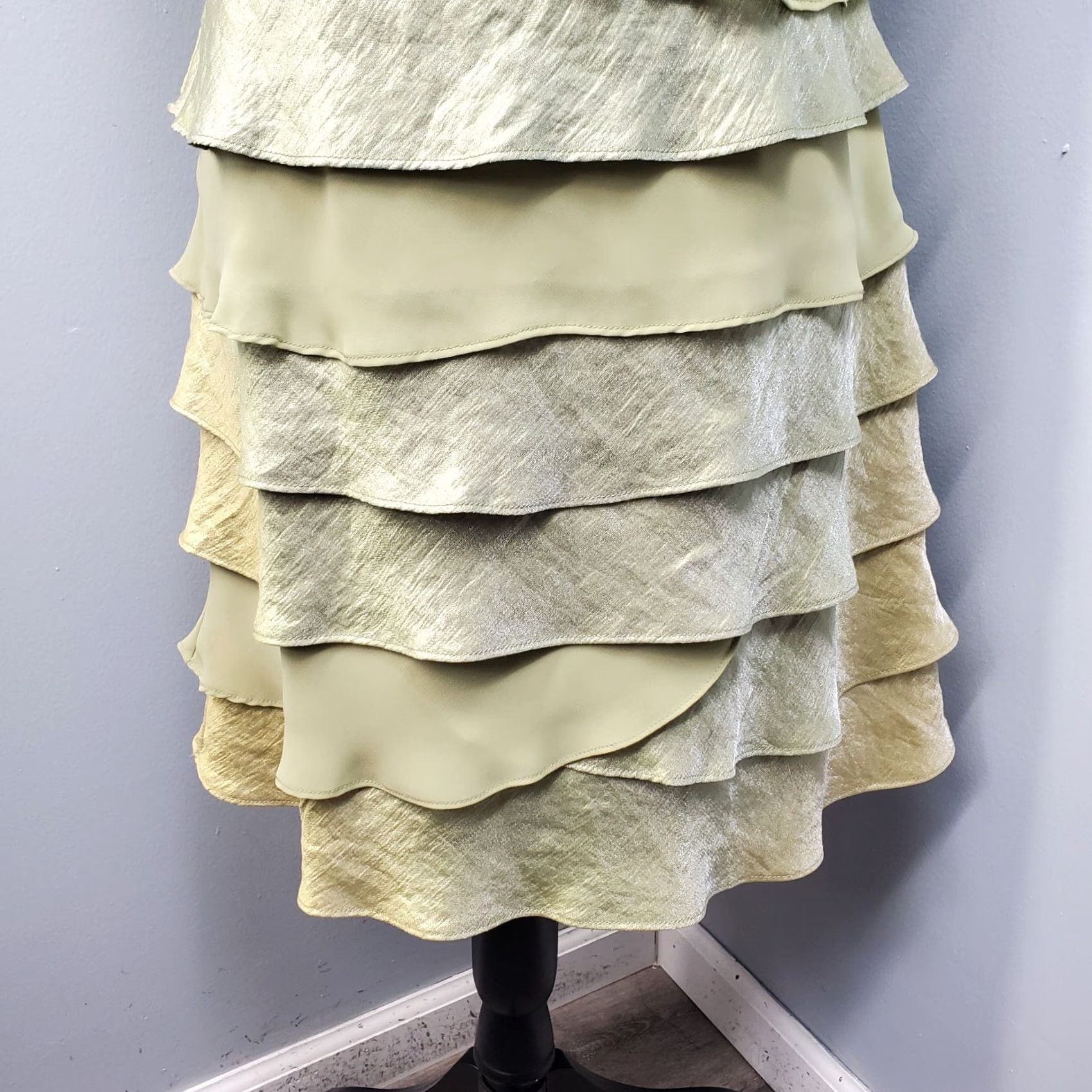 Vintage S.L. Fashions Tiered Dress Womens 14 Green Ruffle Embellished Jewel Neck Detail Dress Size XL / US 12-14 / IT 48-50 - 4 Thumbnail