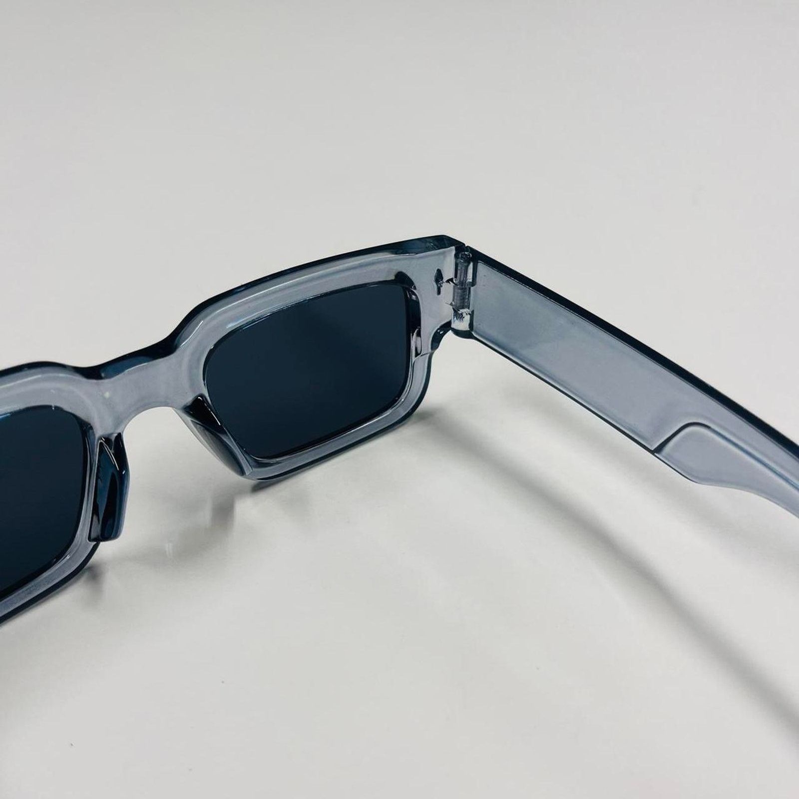 Vintage Y2k 2000s vintage style ocean blue surfer sunglasses Size ONE SIZE - 5 Thumbnail
