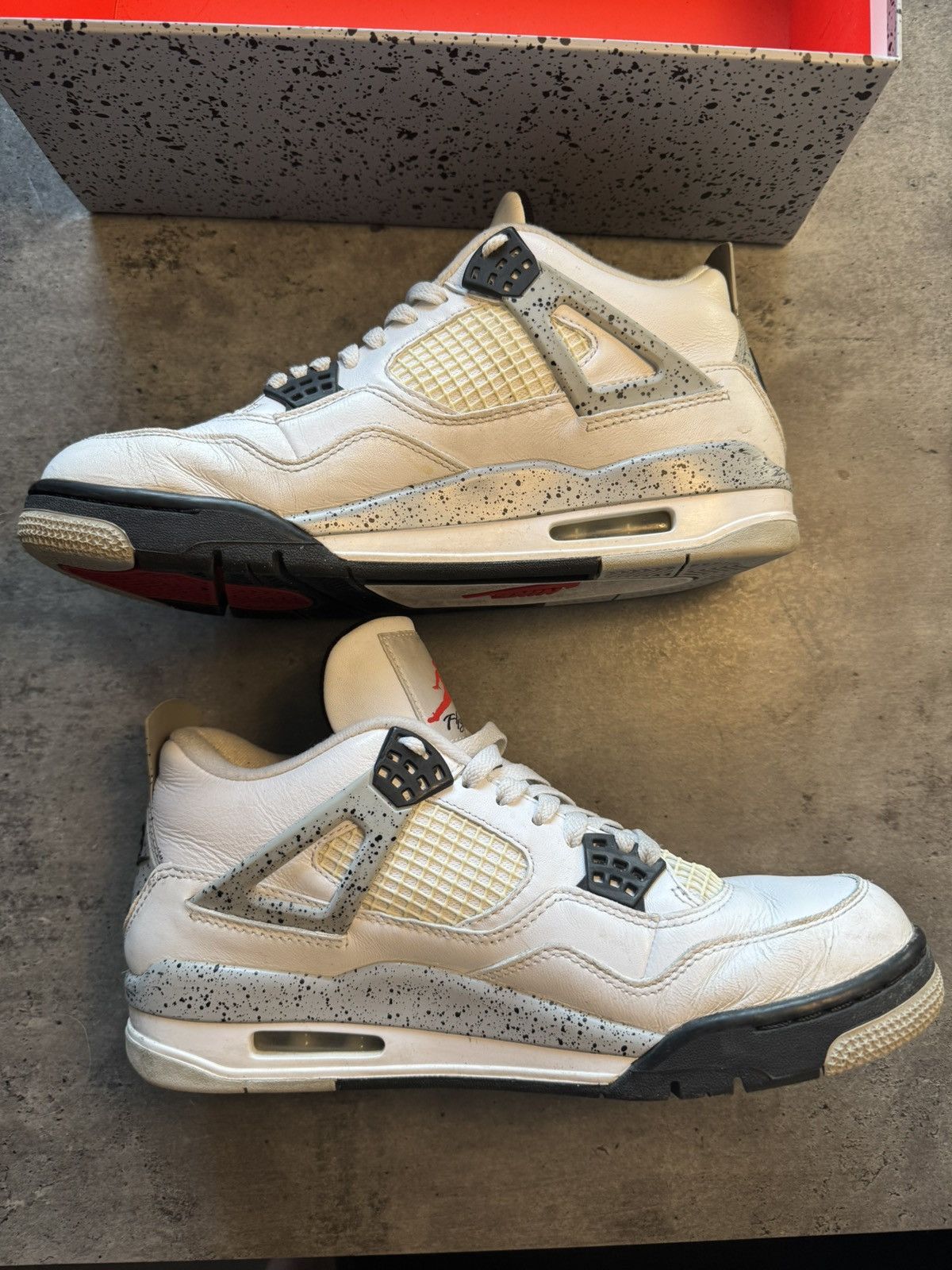 Jordan Brand Jordan 4 White Cement 2016 Size US 9.5 / EU 42-43 - 2 Thumbnail
