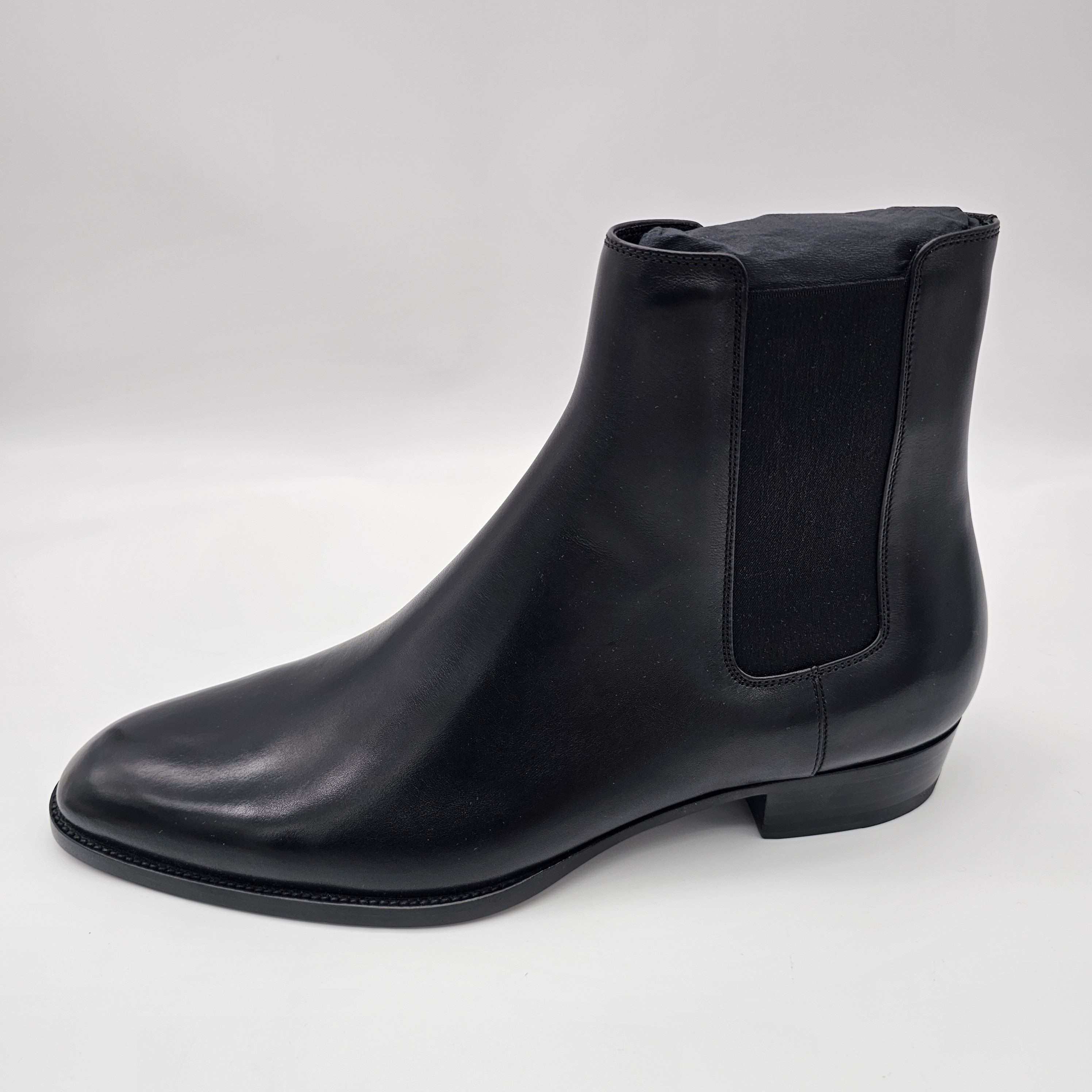 Saint Laurent Paris Saint Laurent Wyatt 30 Chelsea Boots Leather Black U.S 9 Size US 9 / EU 42 - 2 Thumbnail