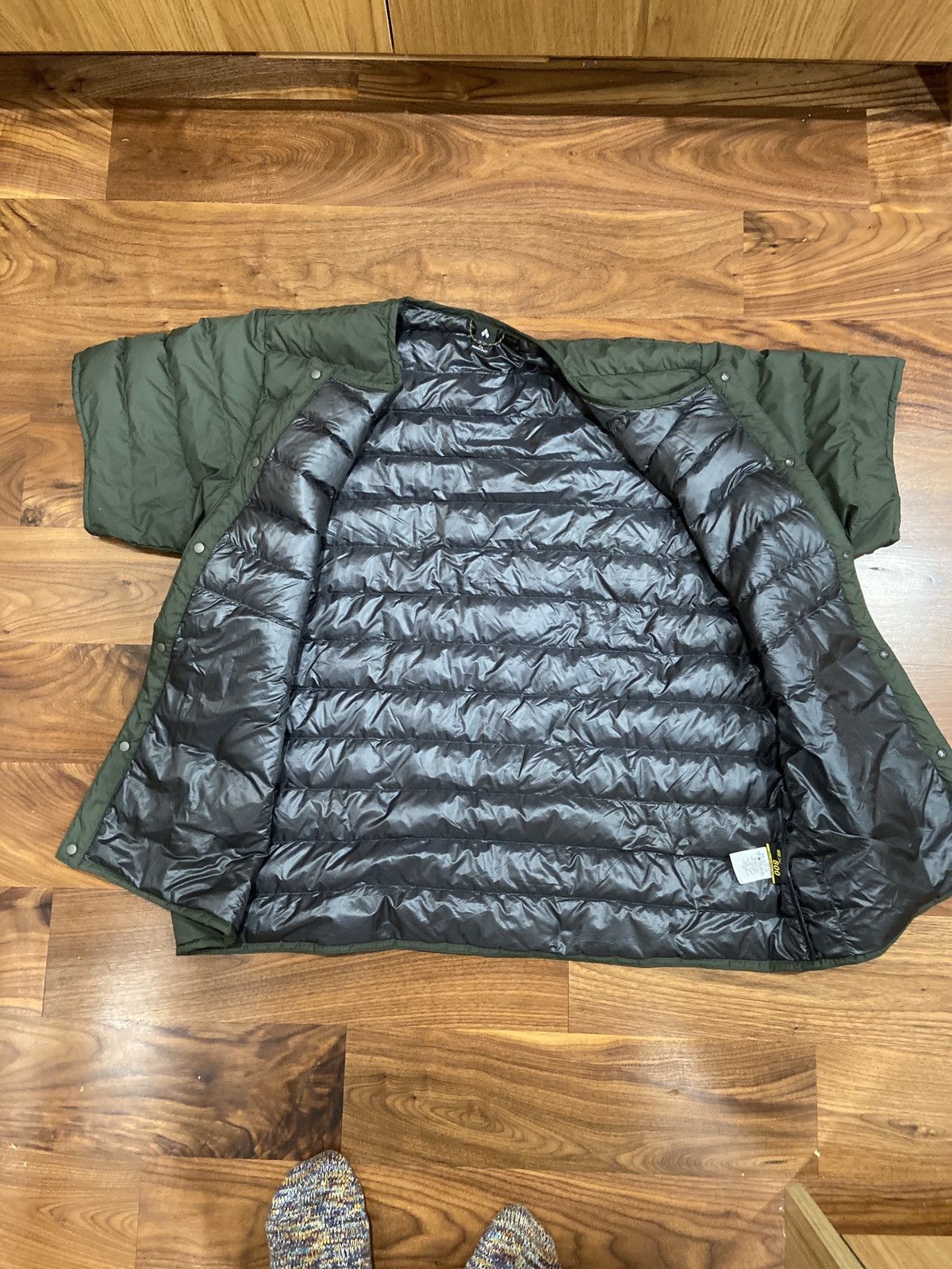 Montbell Montbell Short- Sleeved Down Jacket Size US XL / EU 56 / 4 - 3 Thumbnail