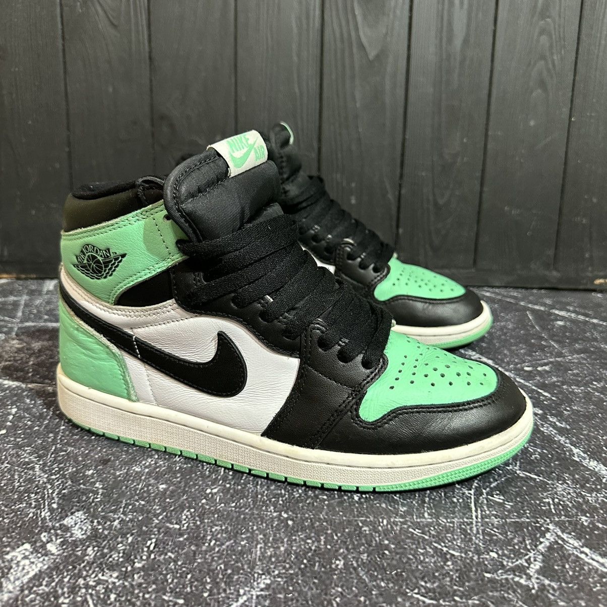 Nike NIKE AIR JORDAN 1 RETRO 8US 41 EU Size US 8 / EU 41 - 2 Thumbnail