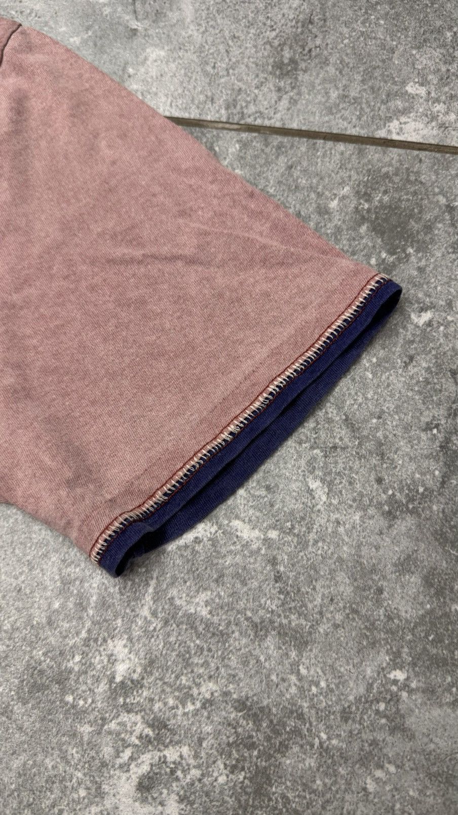 Stone Island Stone Island Pink tee Vintage 90s central logo Size US XL / EU 56 / 4 - 7 Thumbnail