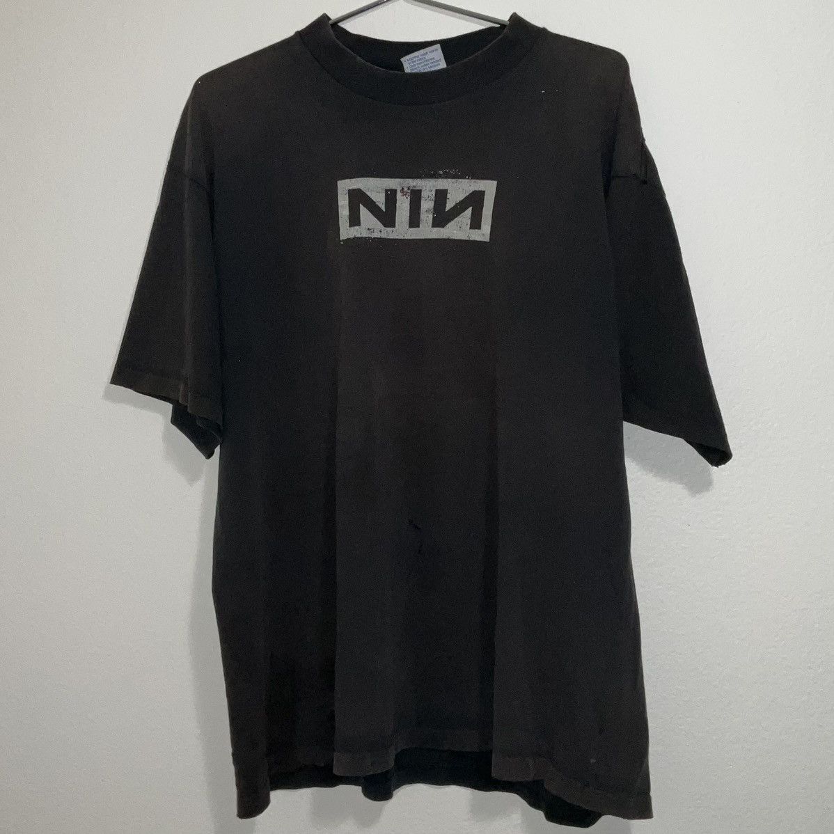 Band Tees Vintage Nine Inch Nails T-shirt Size US XL / EU 56 / 4 - 1 Thumbnail
