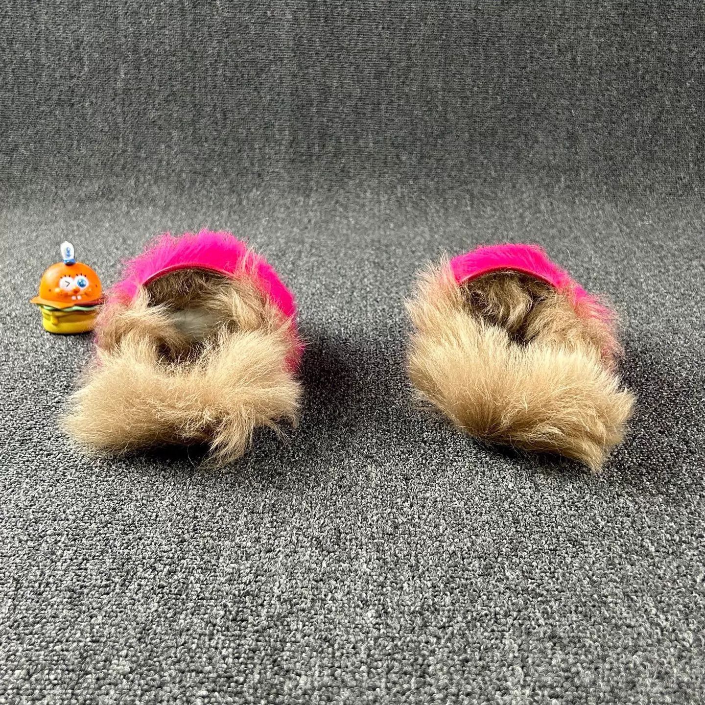 Gucci Gucci pink fur slippers EUR 36 Size US 5.5 / IT 35.5 - 5 Thumbnail